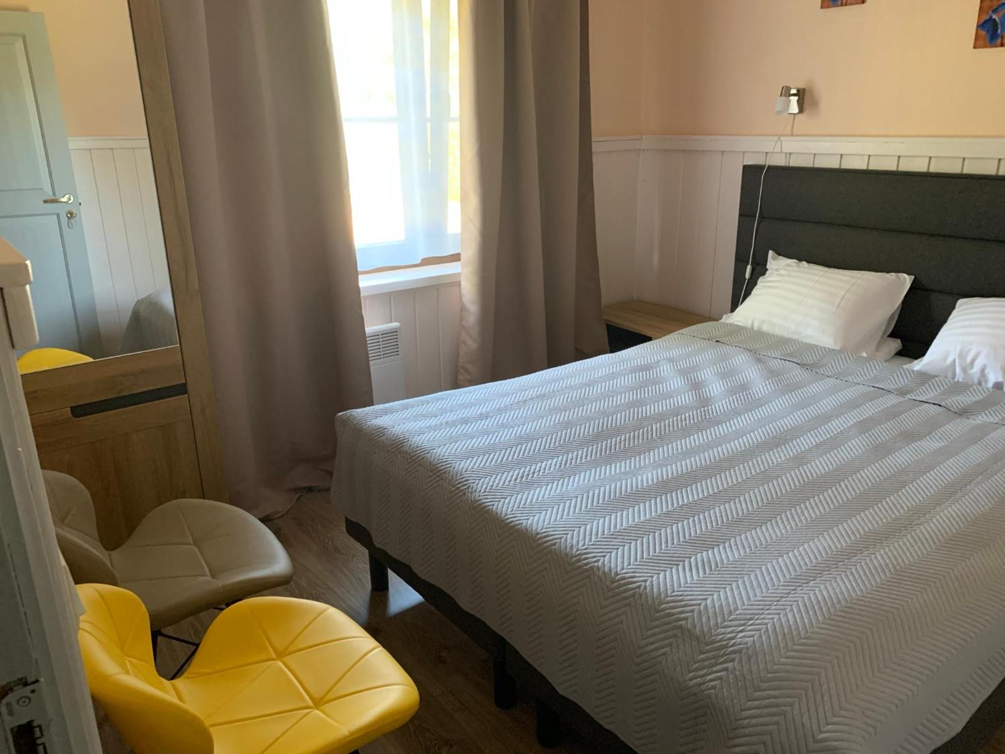 Double Room with Private External Bathroom - Photo 3