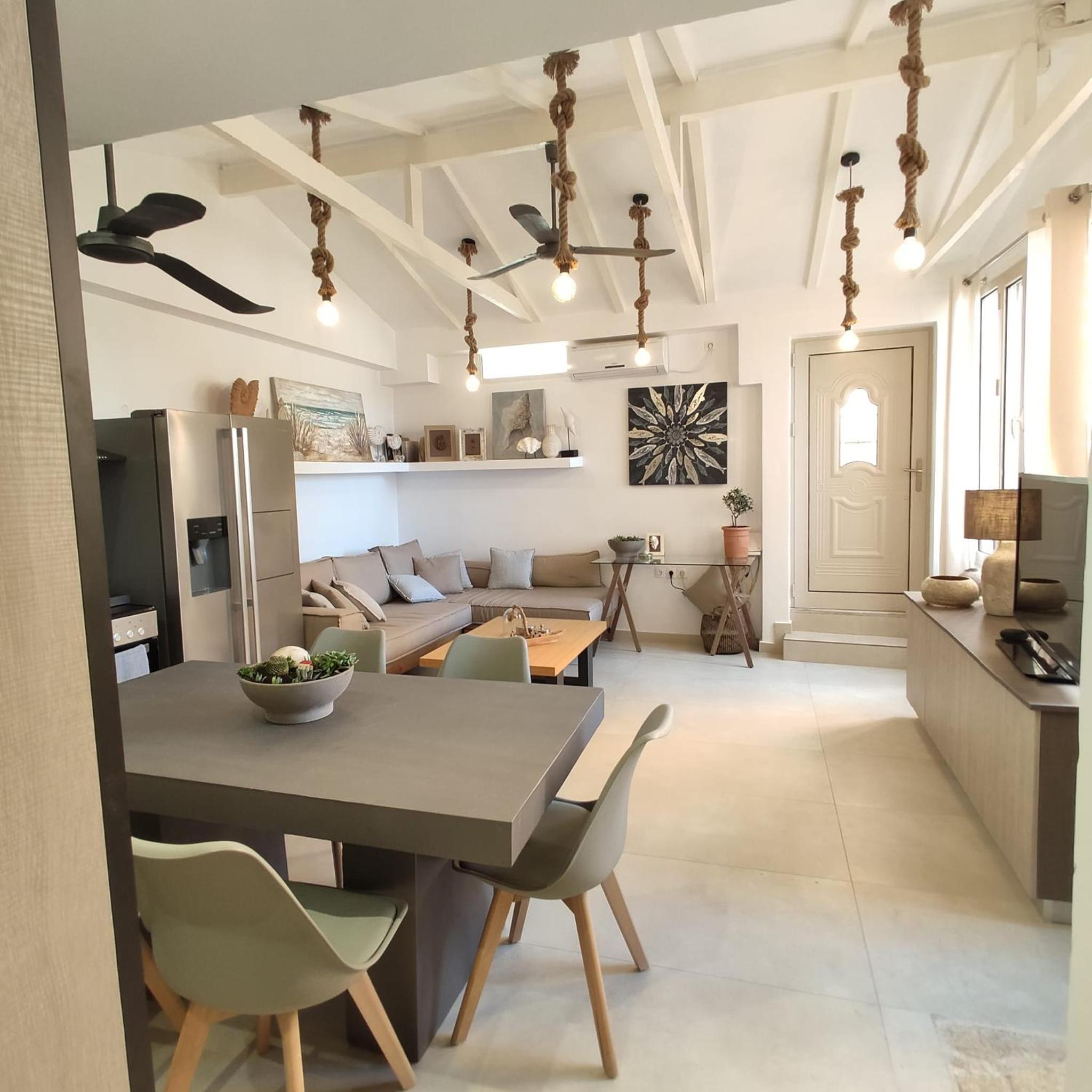 Deluxe Apartment with Sea View