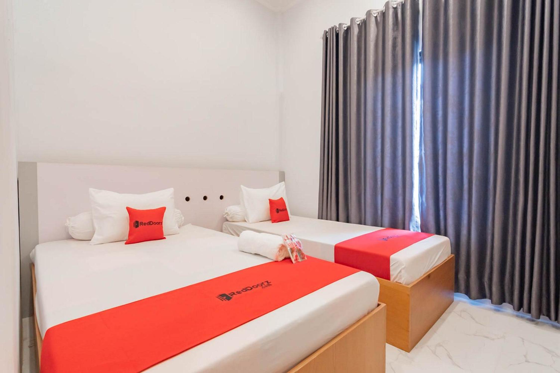Standard Twin Room - Photo 1