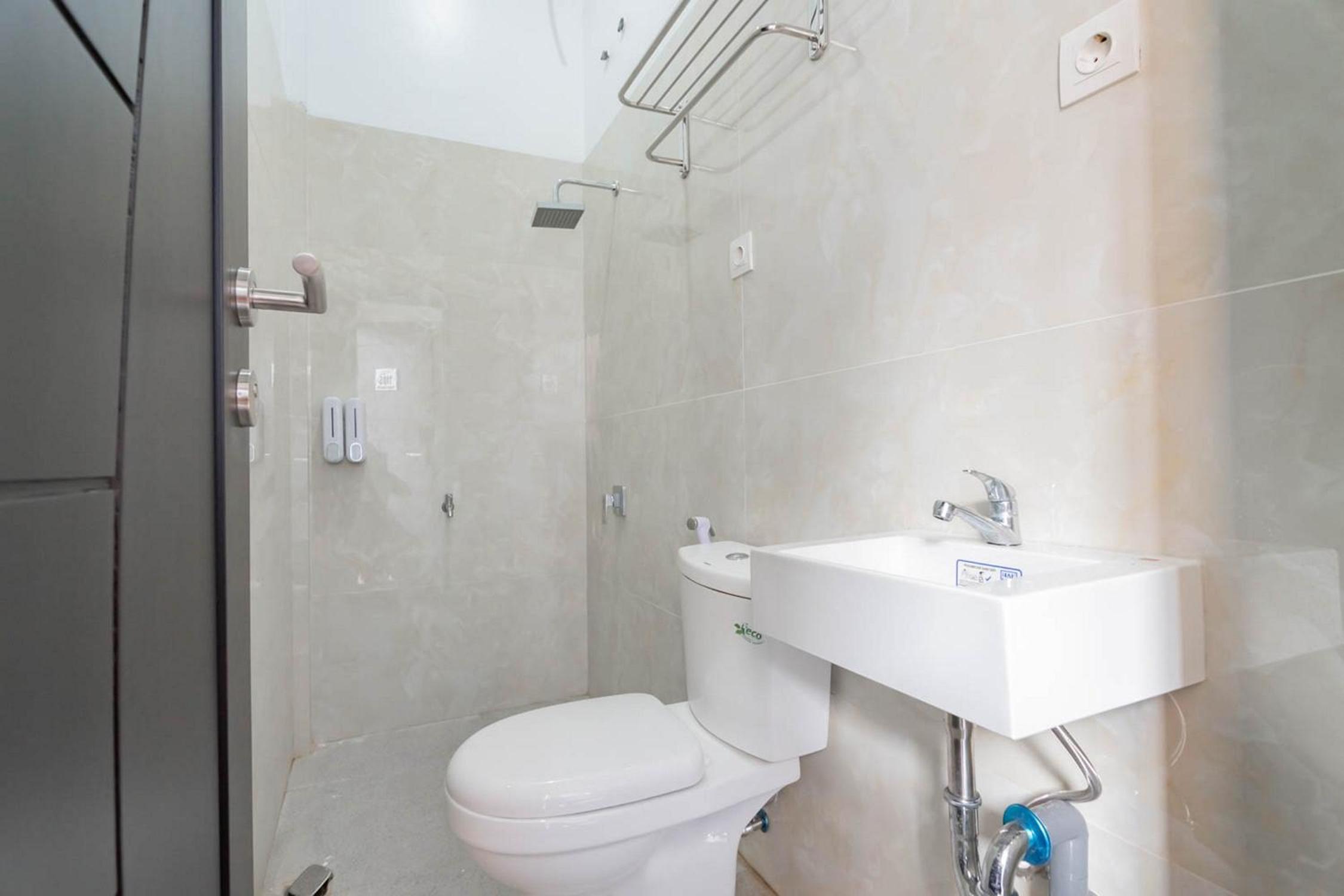 Standard Double Room - Photo 5