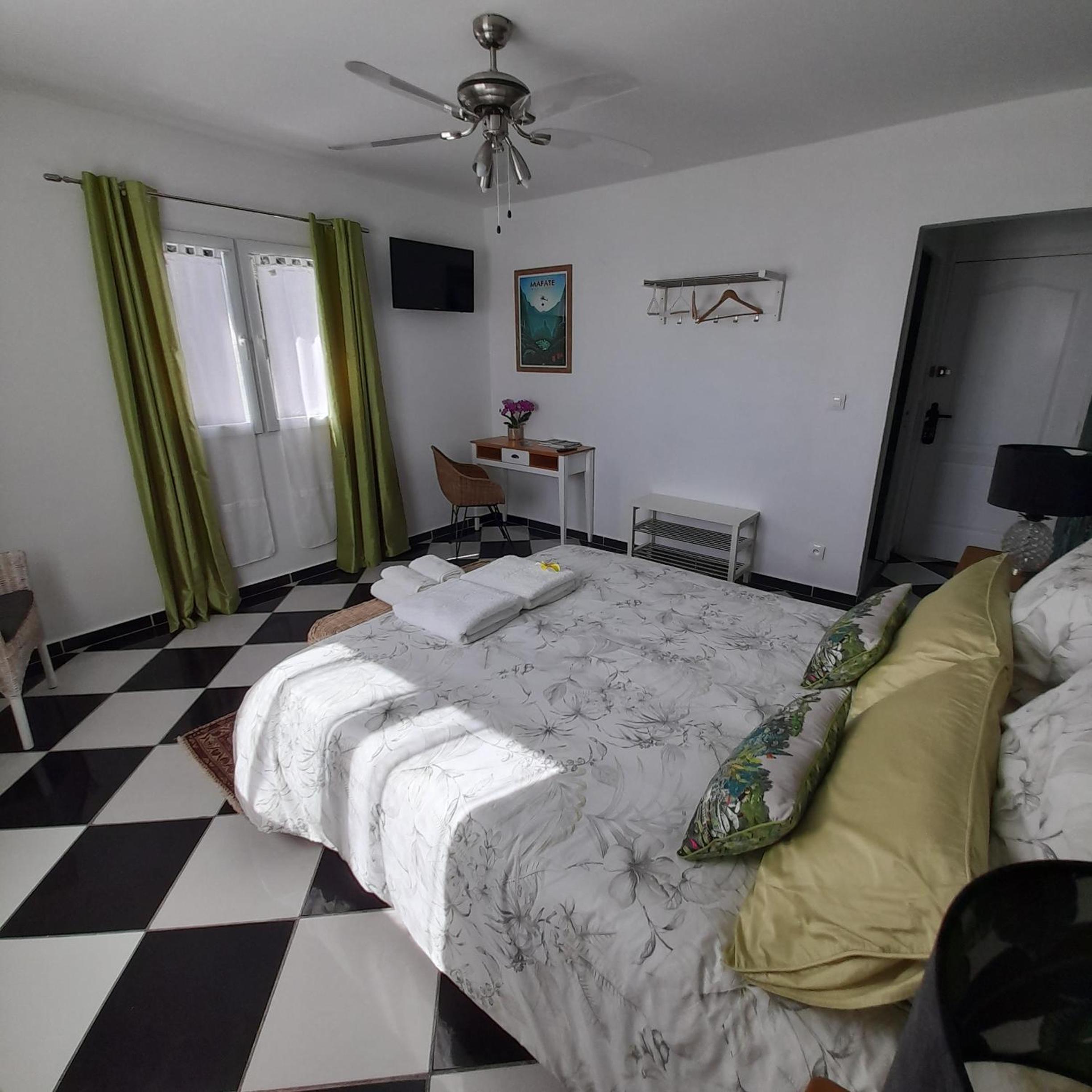 Double Room with Sea View photo 1