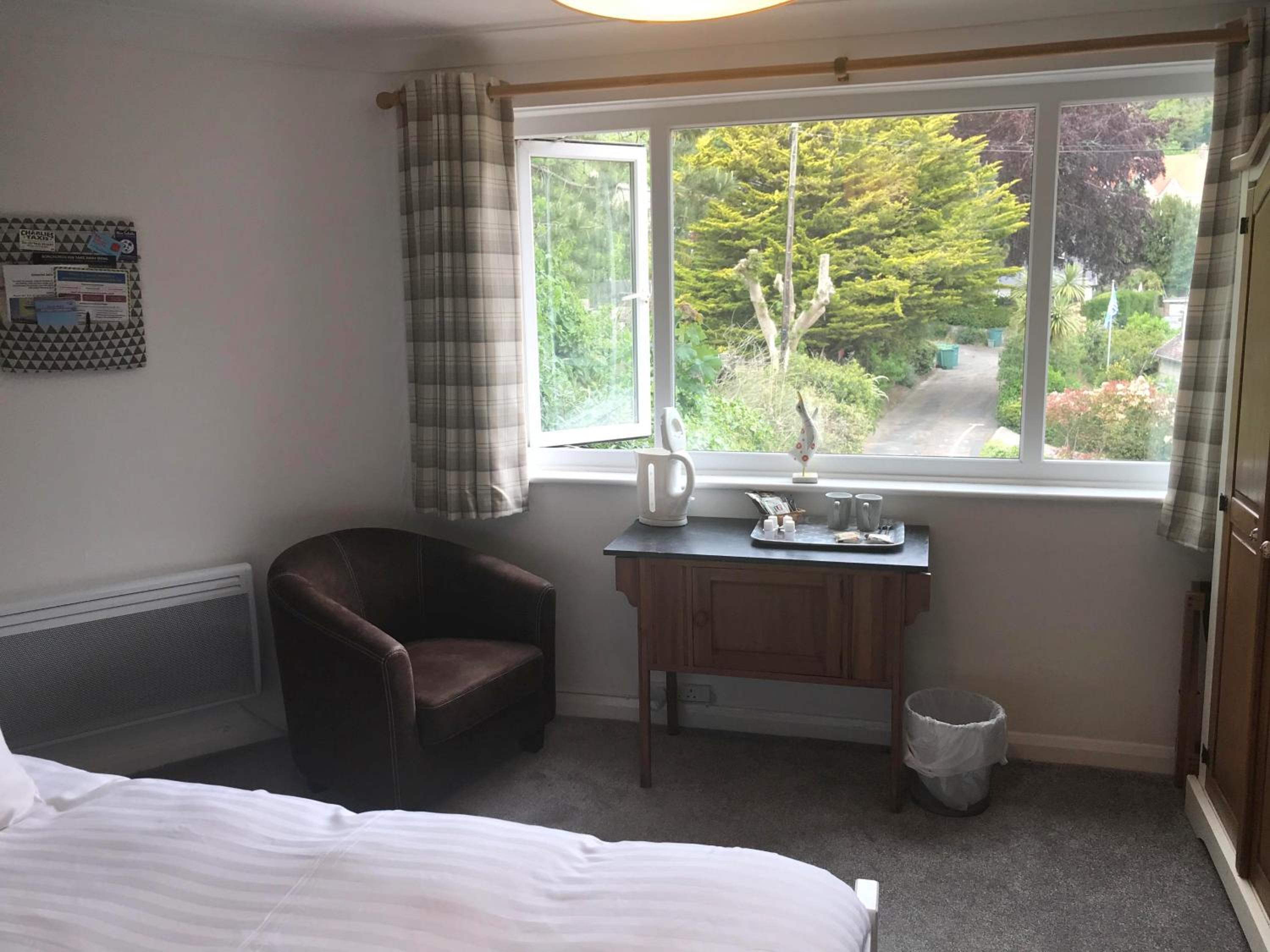 Twin Room with Shower photo 3