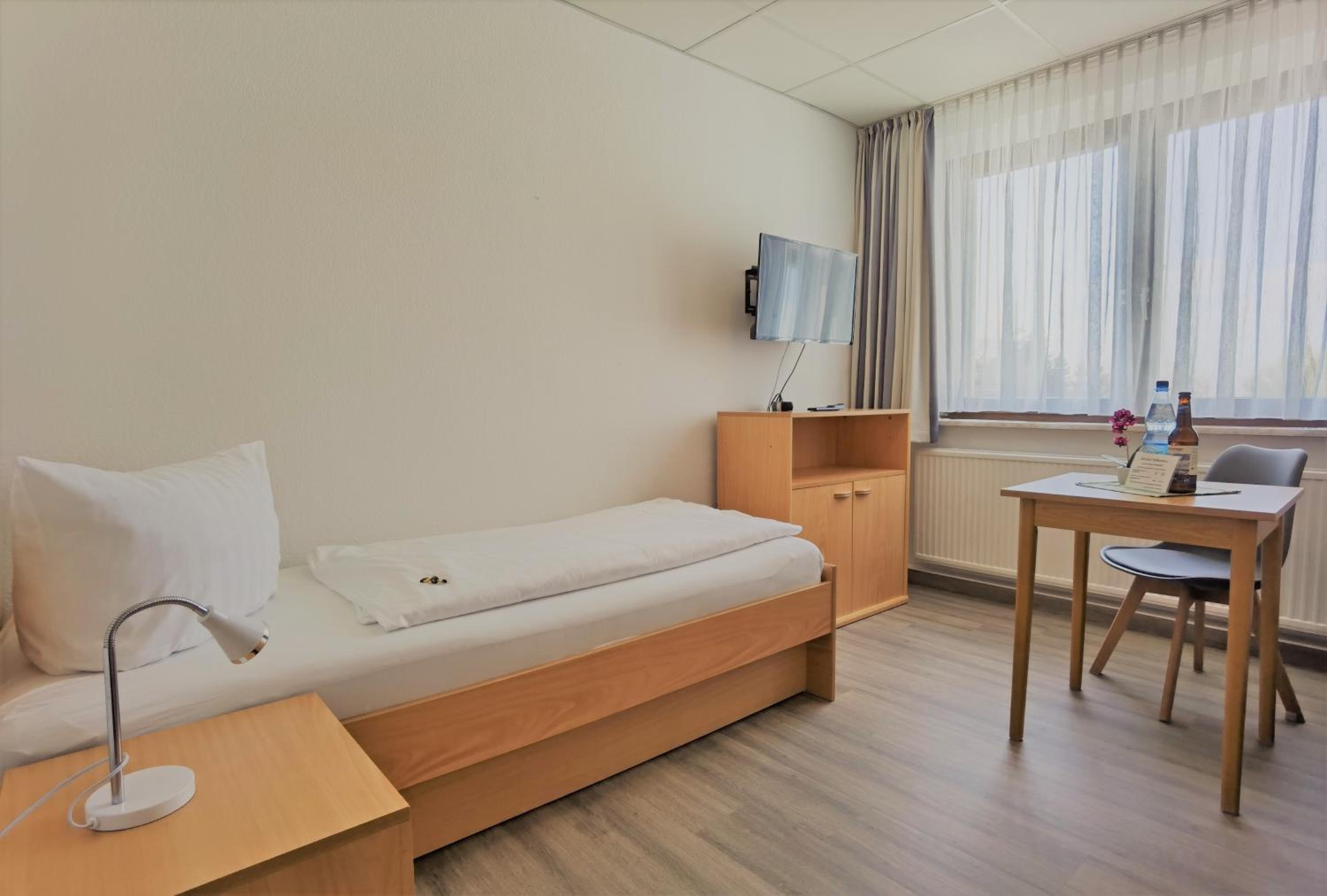 Single Room photo 2