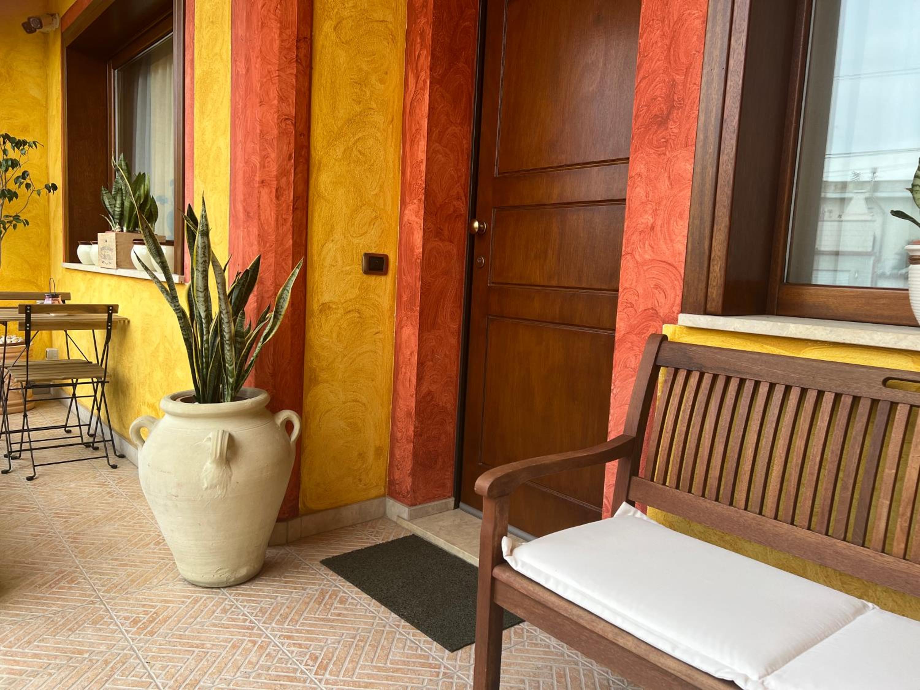 Standard Double Room - Photo 22