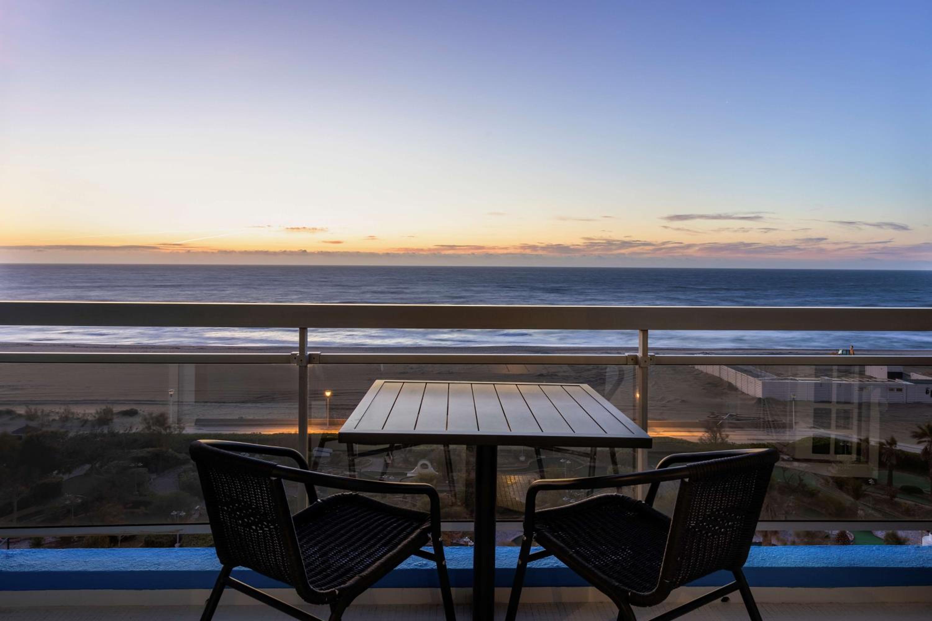 Comfort Room with Sea View - Photo 10