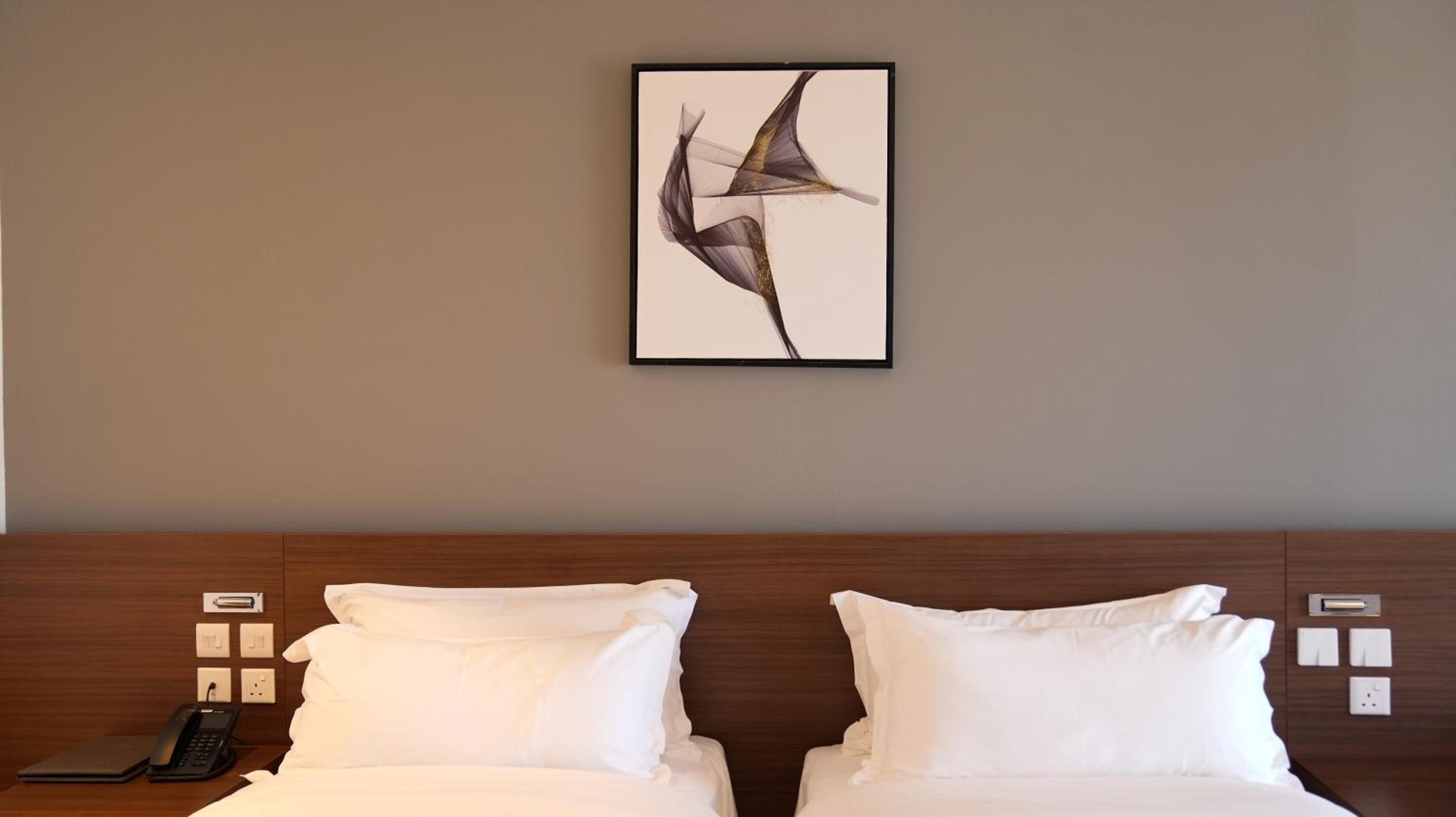 Deluxe Room with Courtyard View photo 3