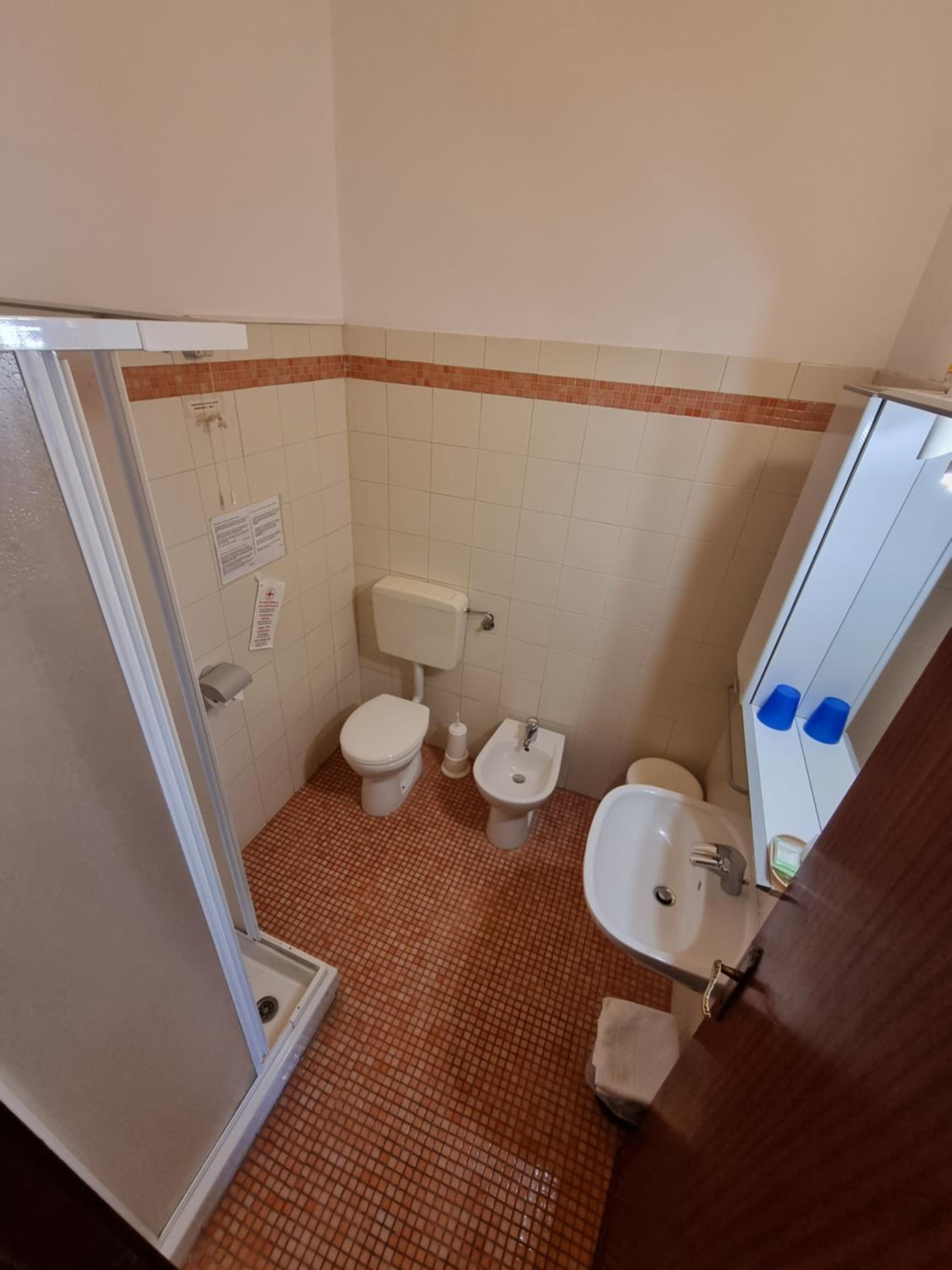 Quadruple Room with Balcony - Photo 2