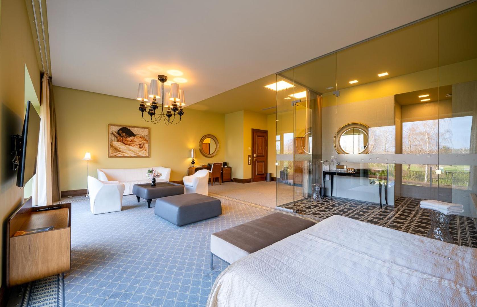 Pearl Deluxe Double Room with SPA Access - Photo 3