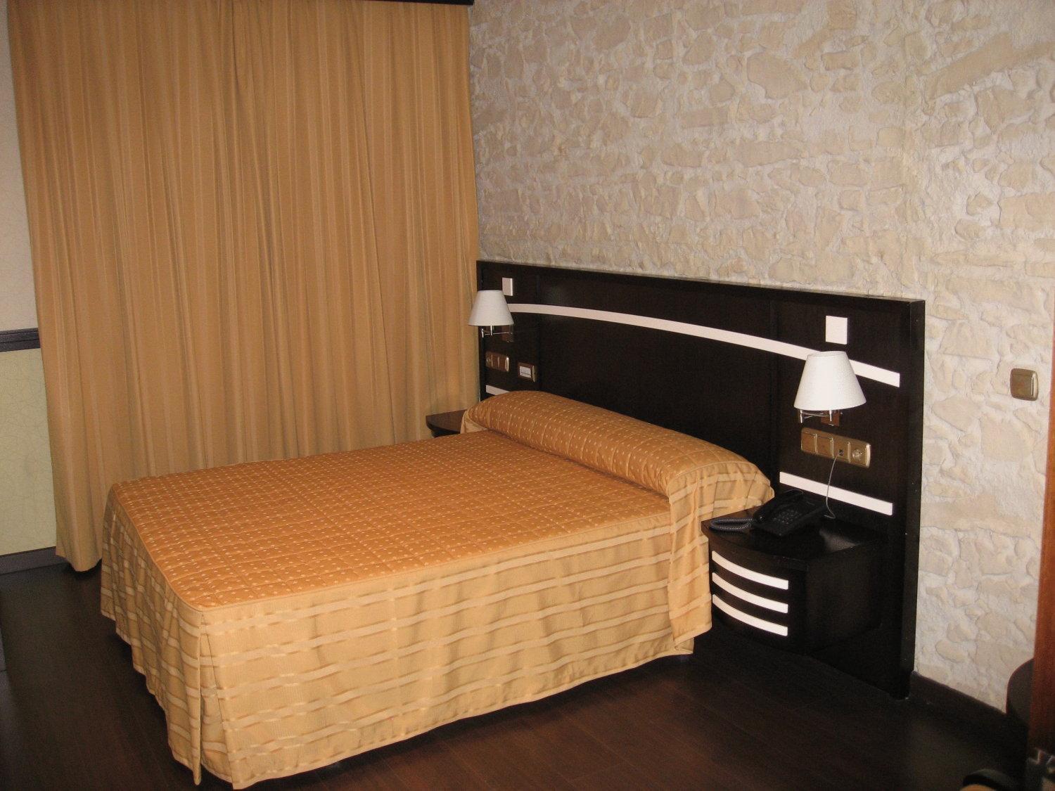 Double or Twin Room - Photo 1