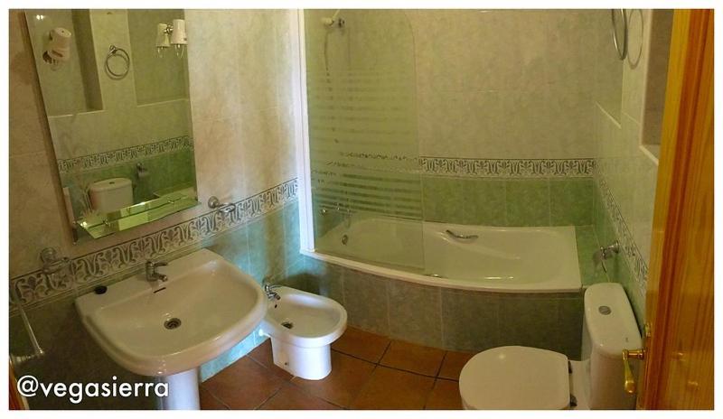 Three-Bedroom Apartment - Photo 6