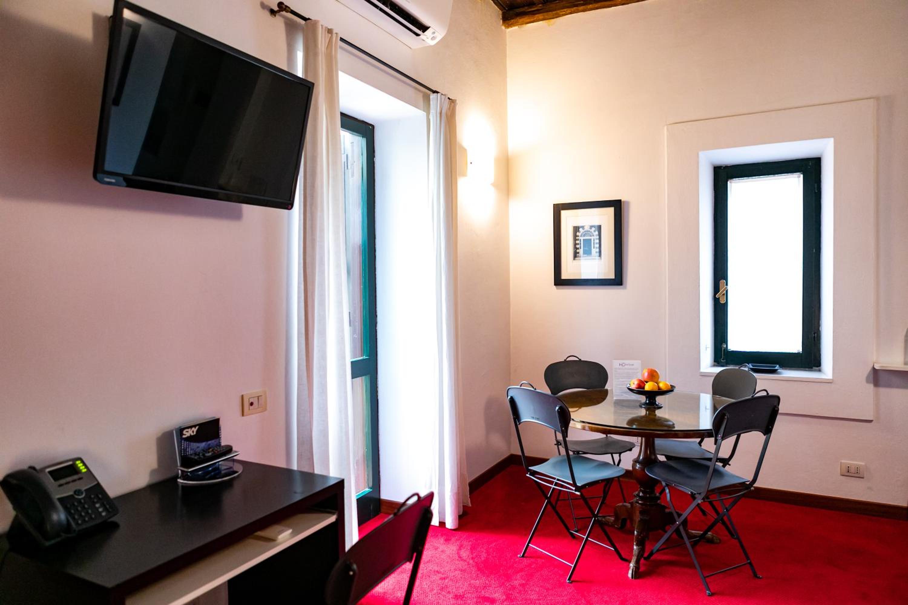 One-Bedroom Apartment (2 Adults) - Babuino 172