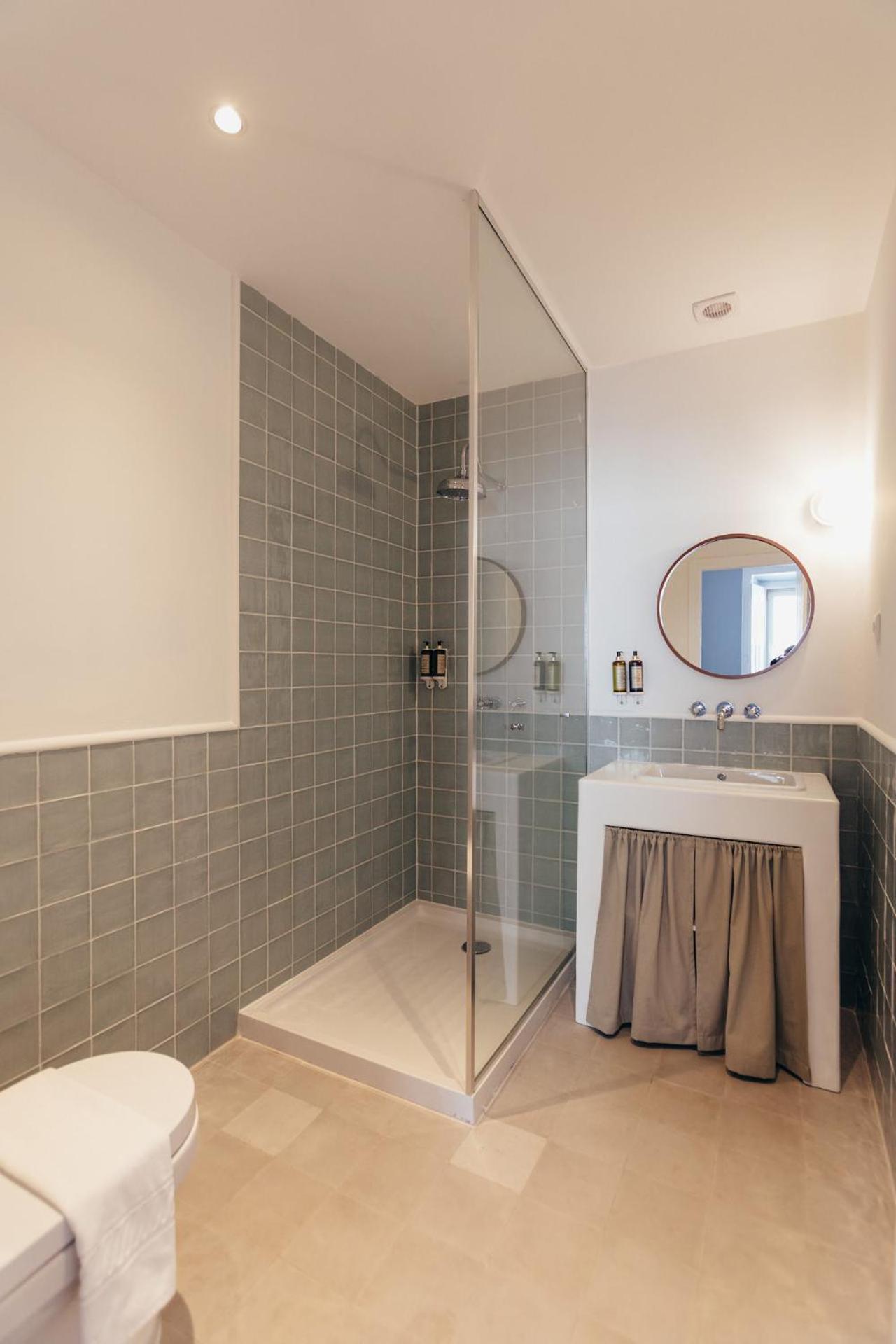 Superior Room - Photo 25