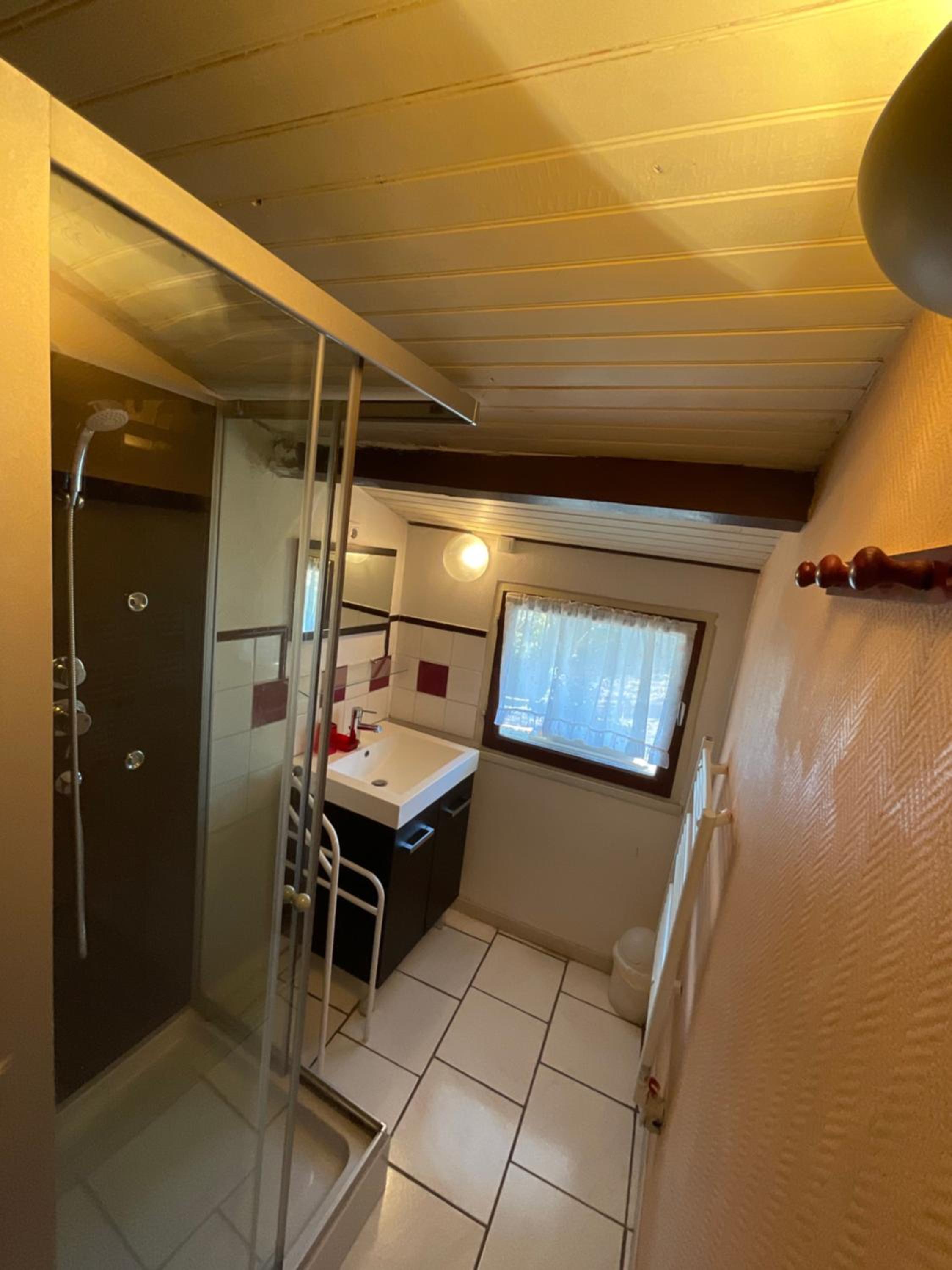 Chataigne Double Room - Photo 2