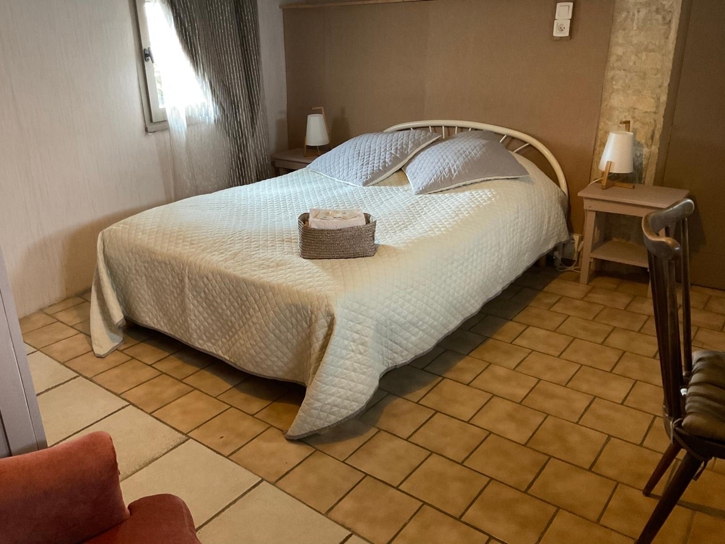 Chataigne Double Room - Photo 5