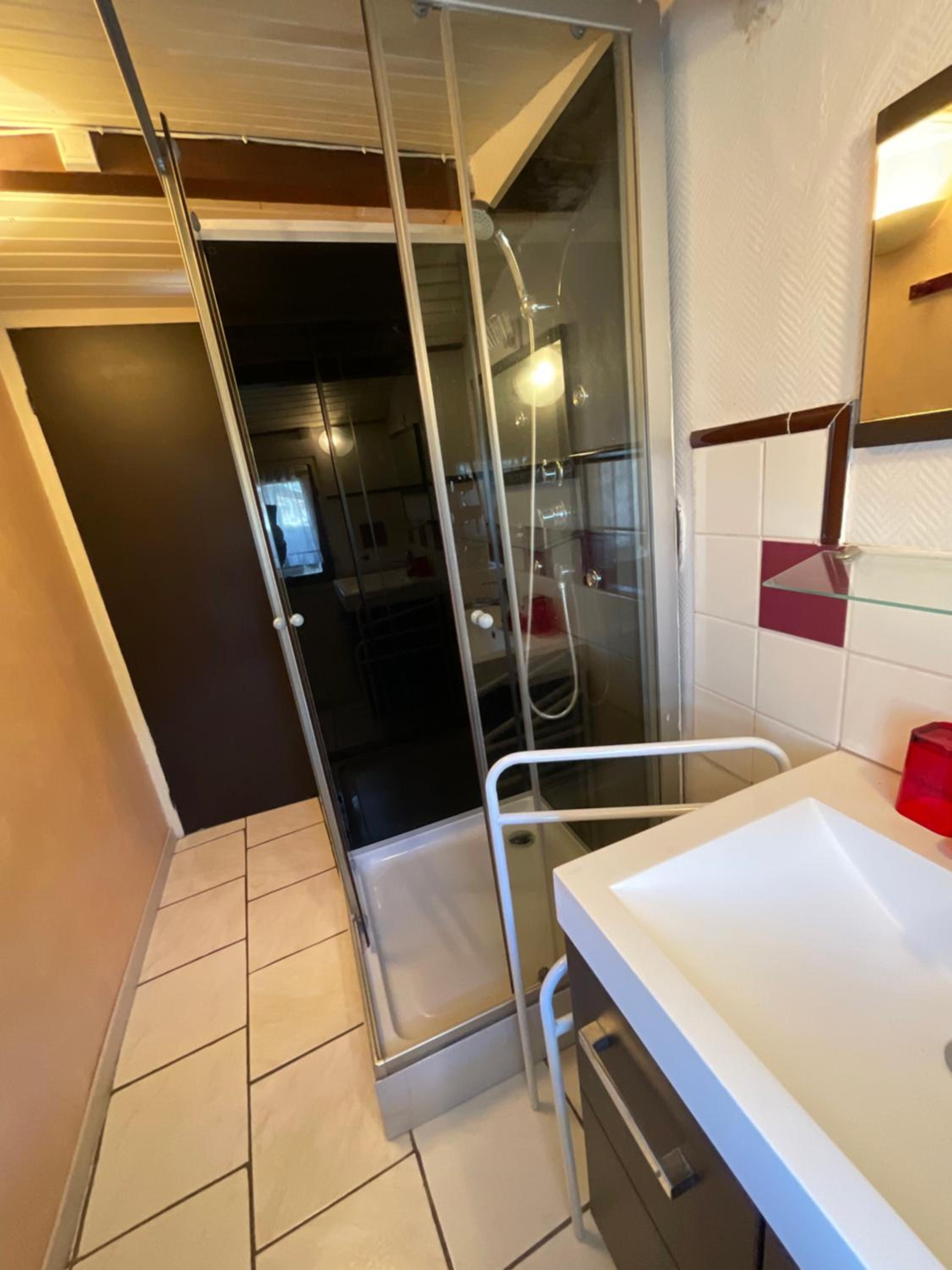 Chataigne Double Room - Photo 3