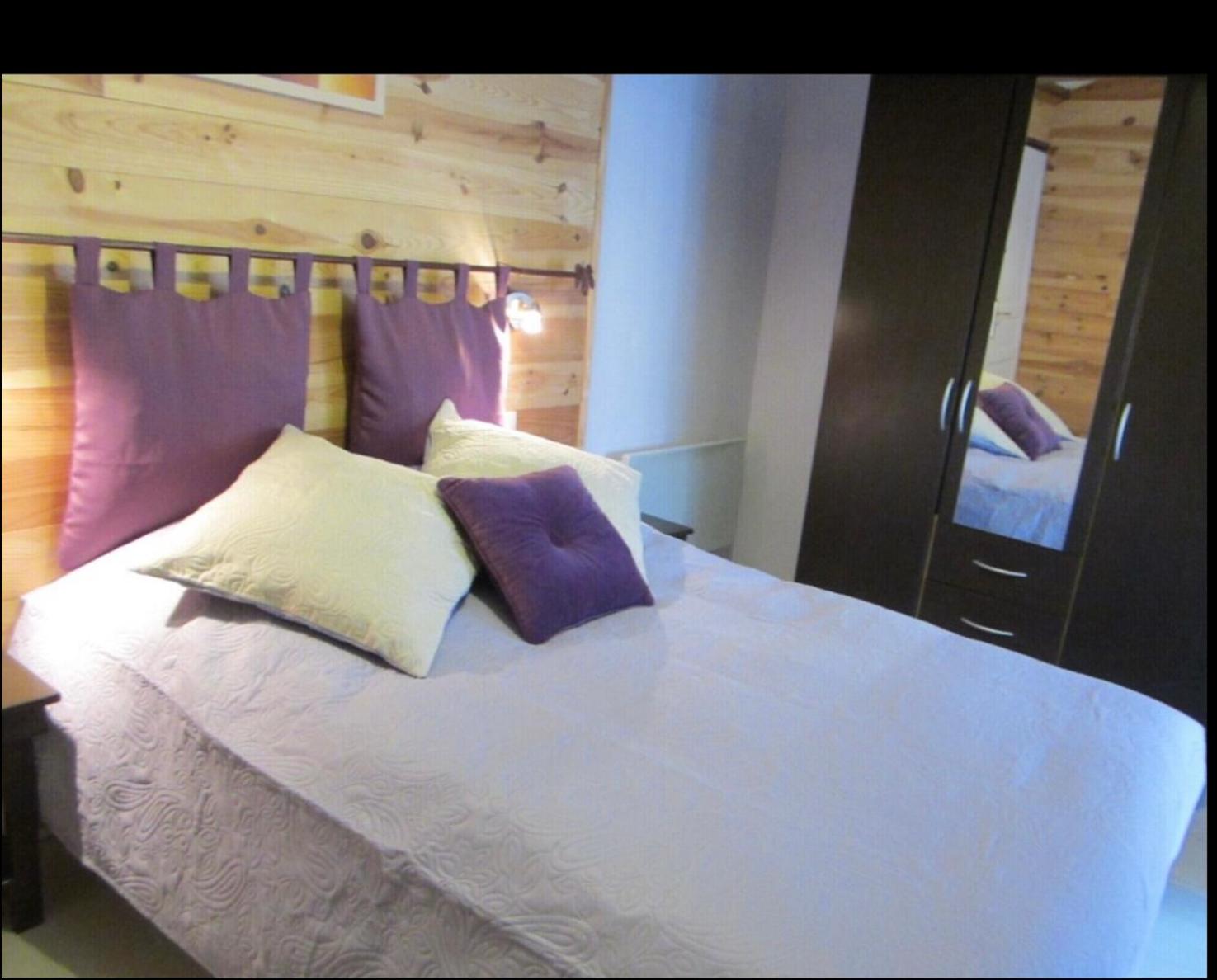Double Room with Private Bathroom - Photo 7