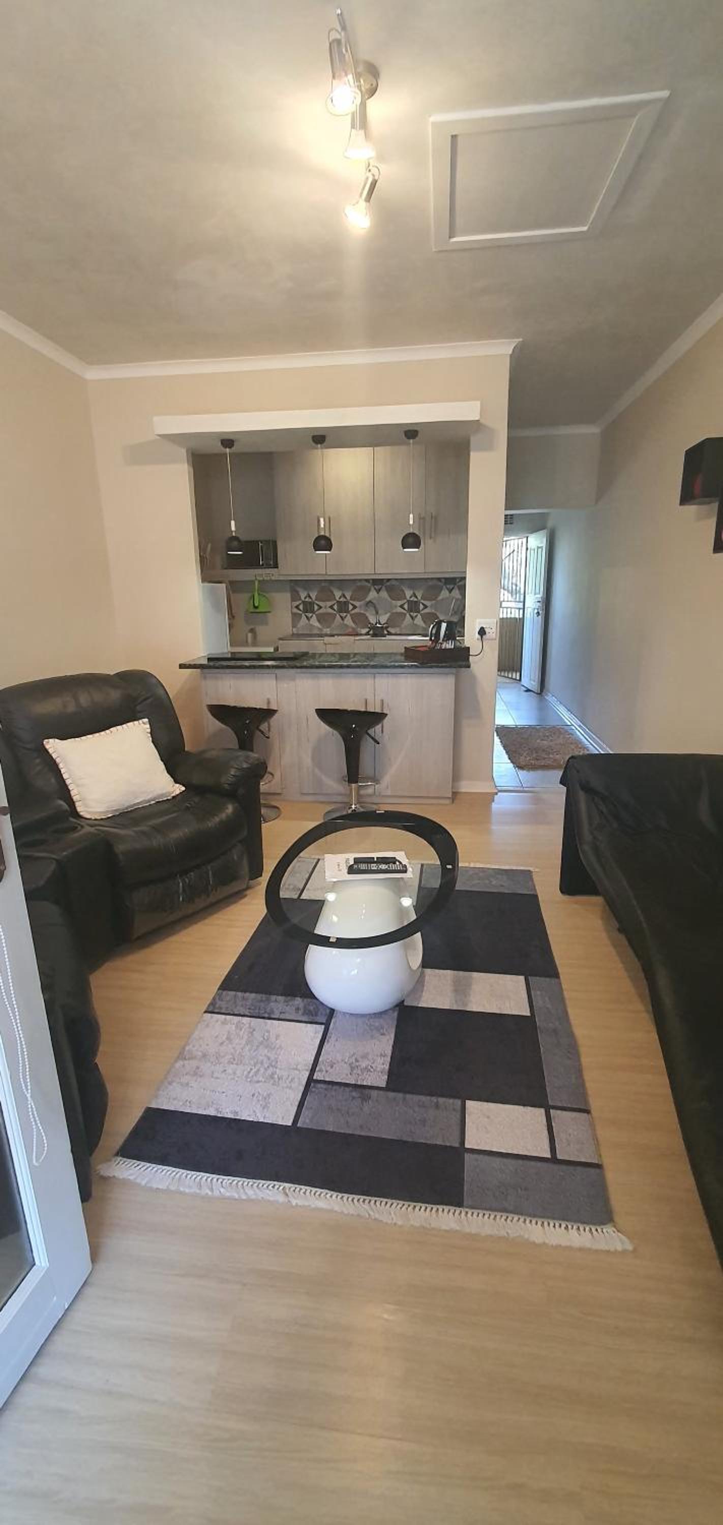 Basic Apartment photo 1