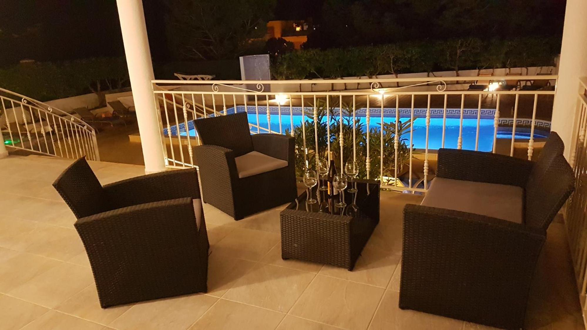 Villa photo 2
