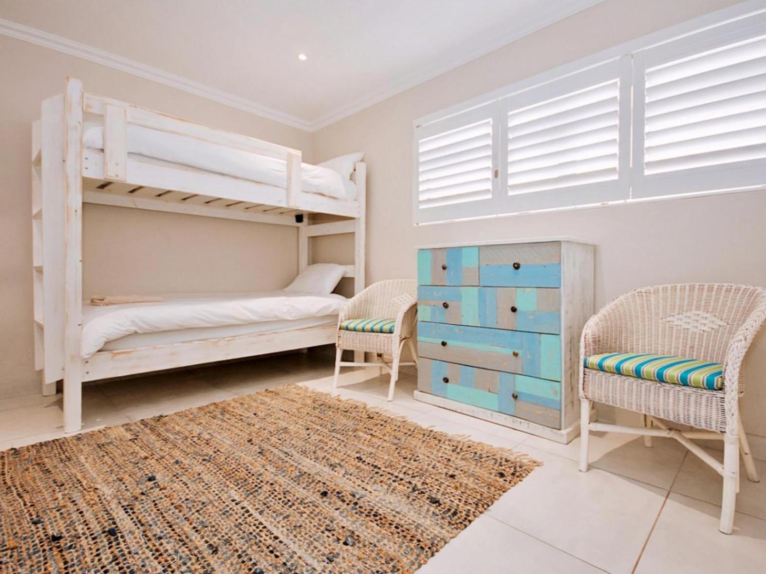 Four-Bedroom House photo 2
