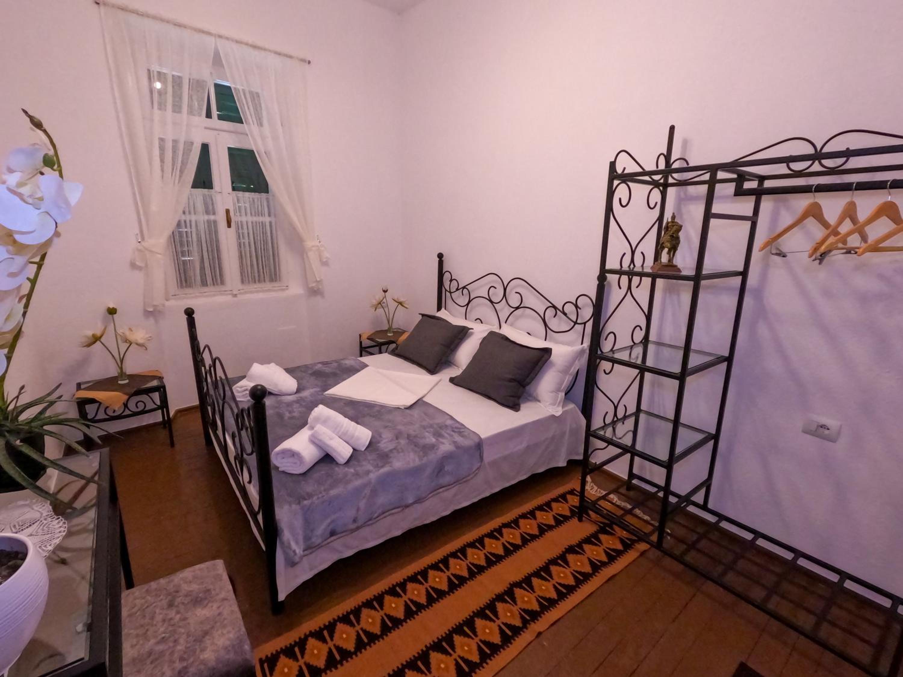 Budget Double Room photo 2