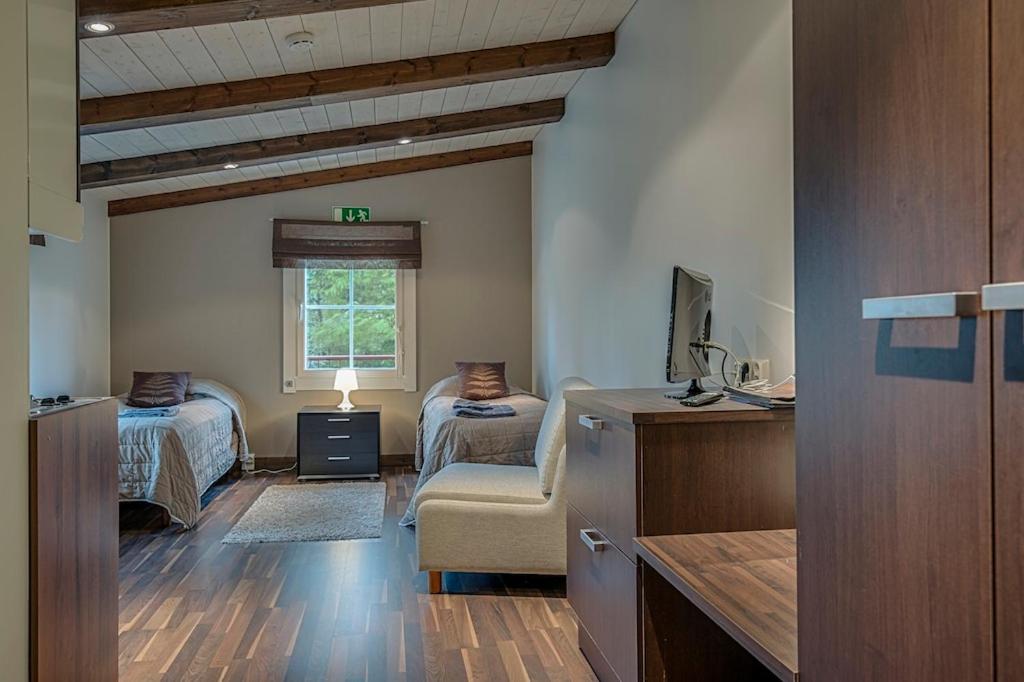 Double Room - Photo 6