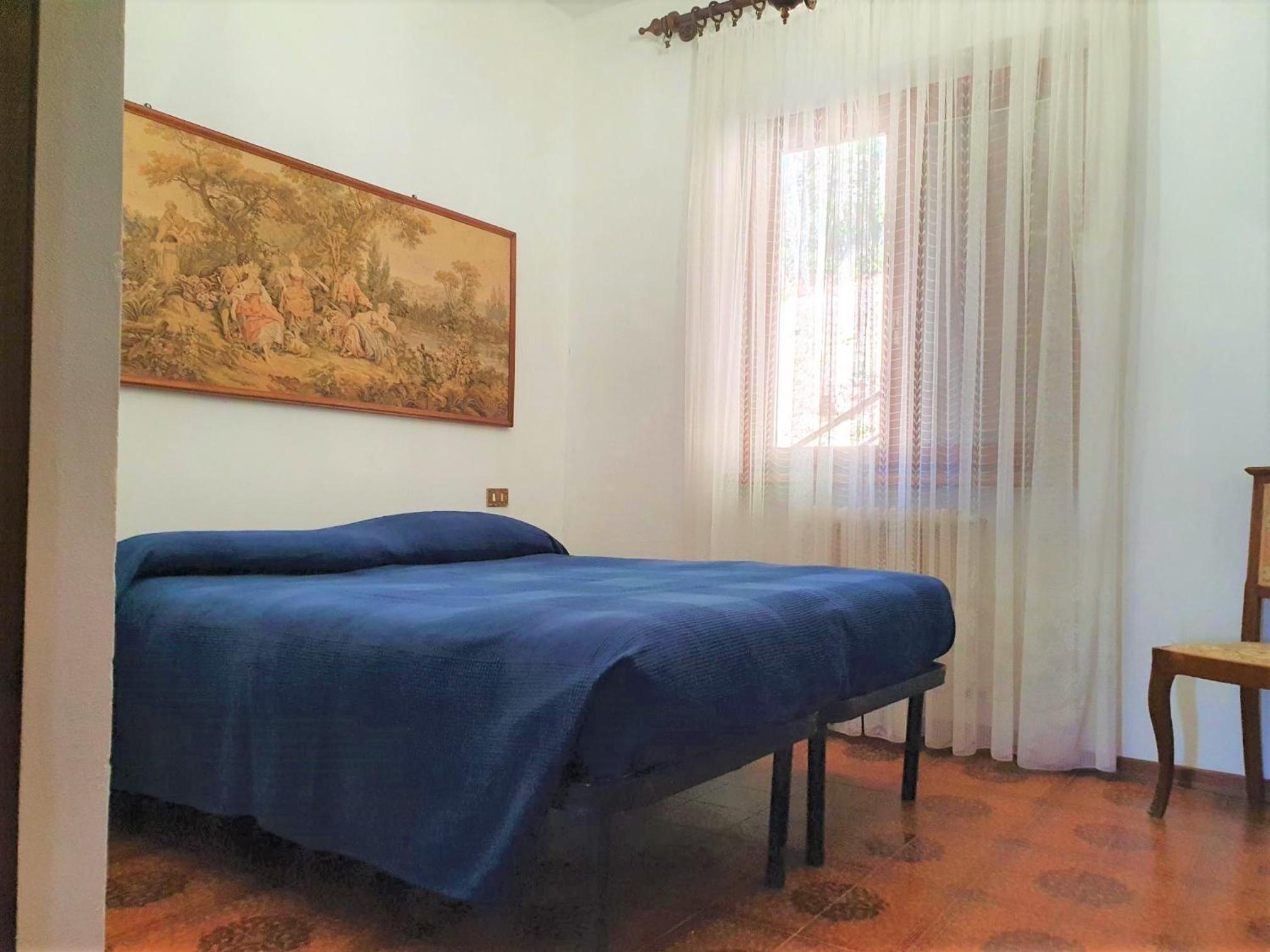 Large Single Room photo 2