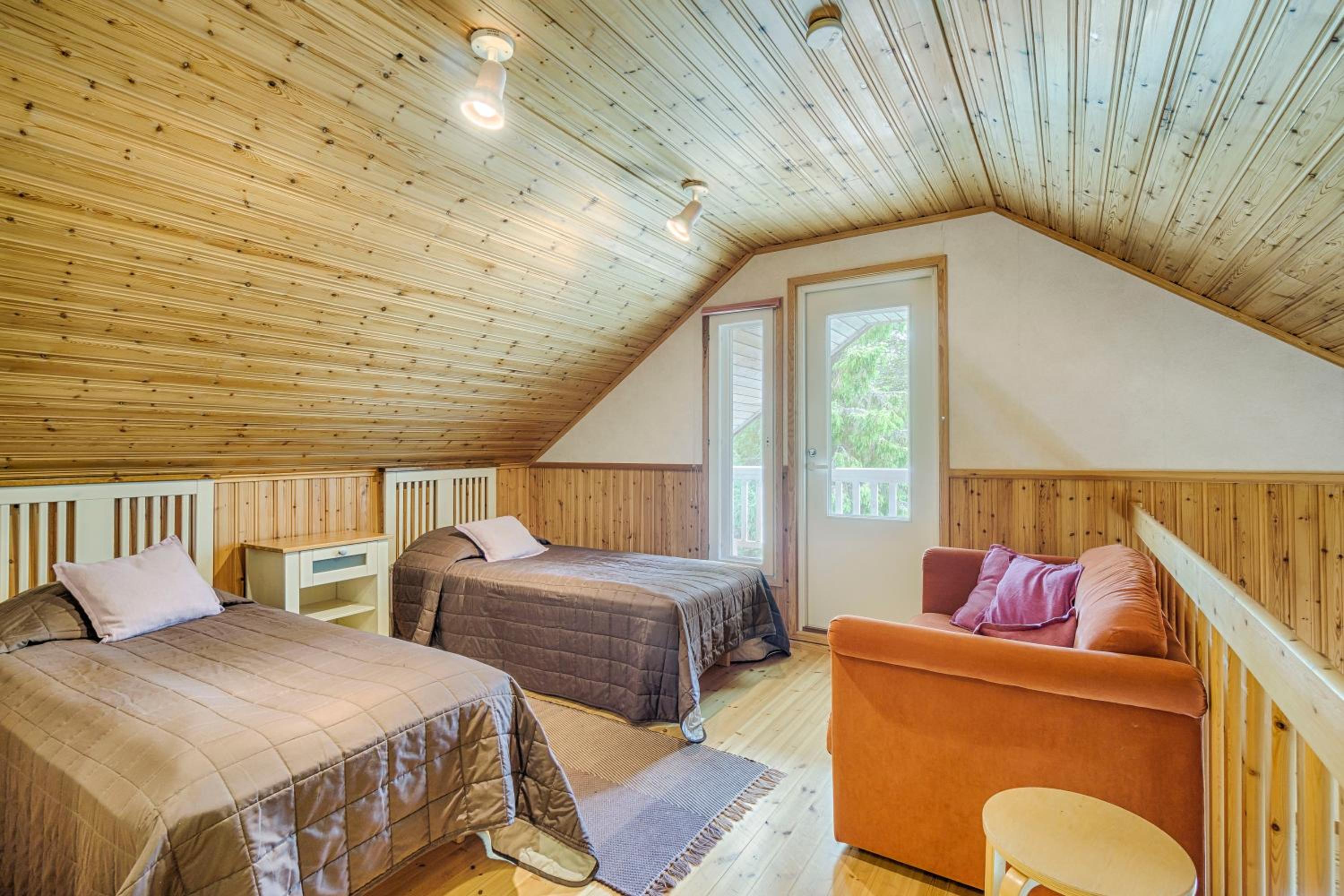 Villa - Photo 2