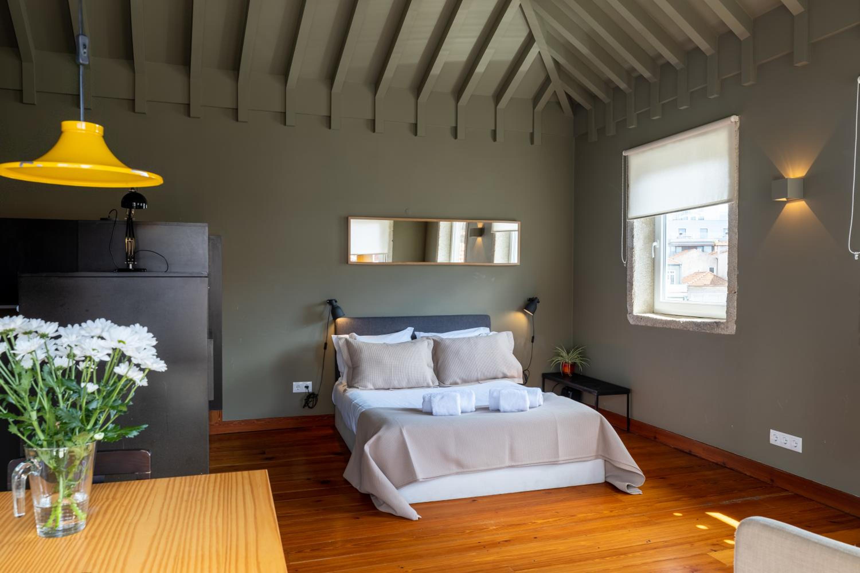 Studio with Balcony - Photo 1