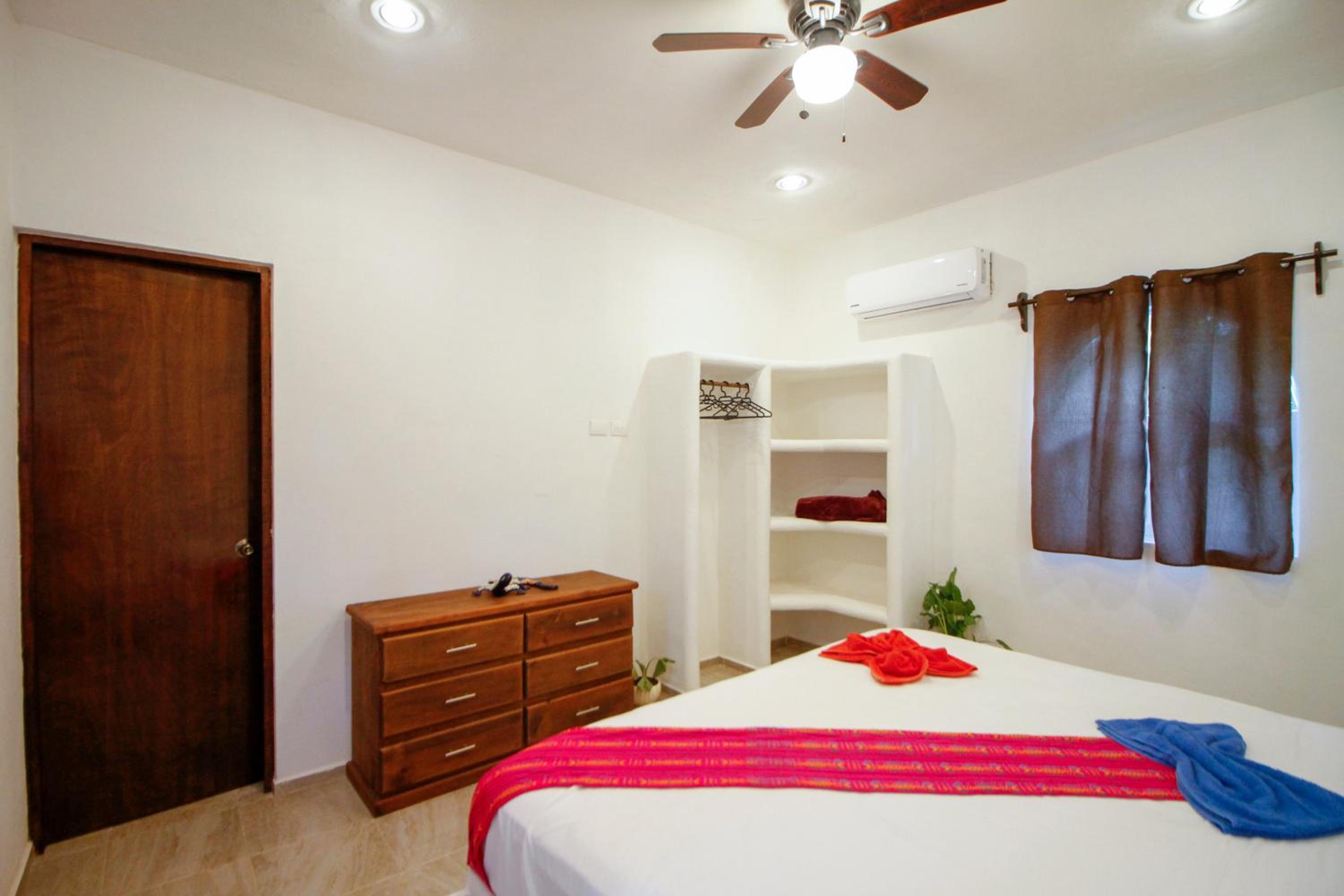 Two-Bedroom Villa - Photo 12