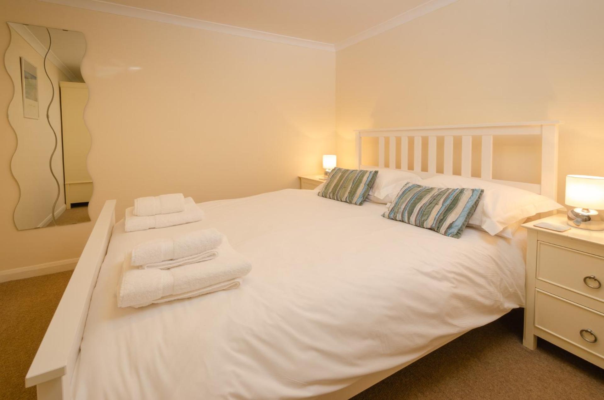 Three-Bedroom House photo 2