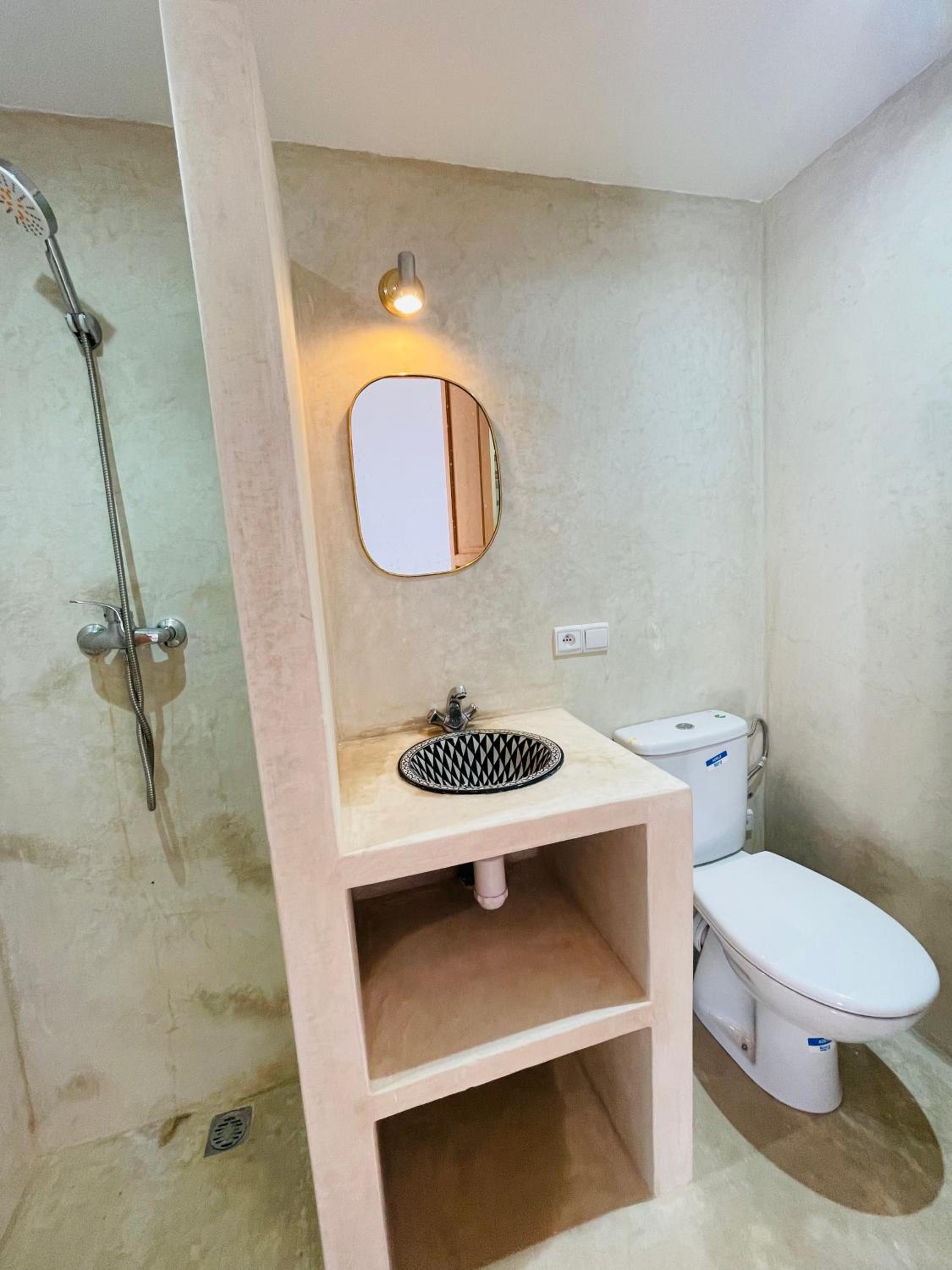 Standard Double Room - Photo 5