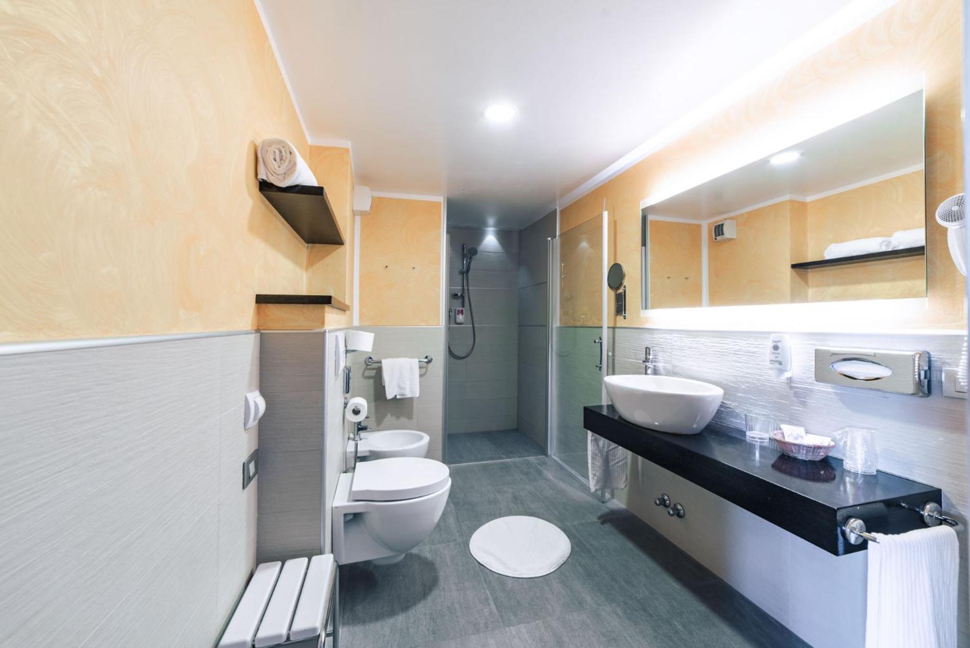 Family Suite - Photo 6