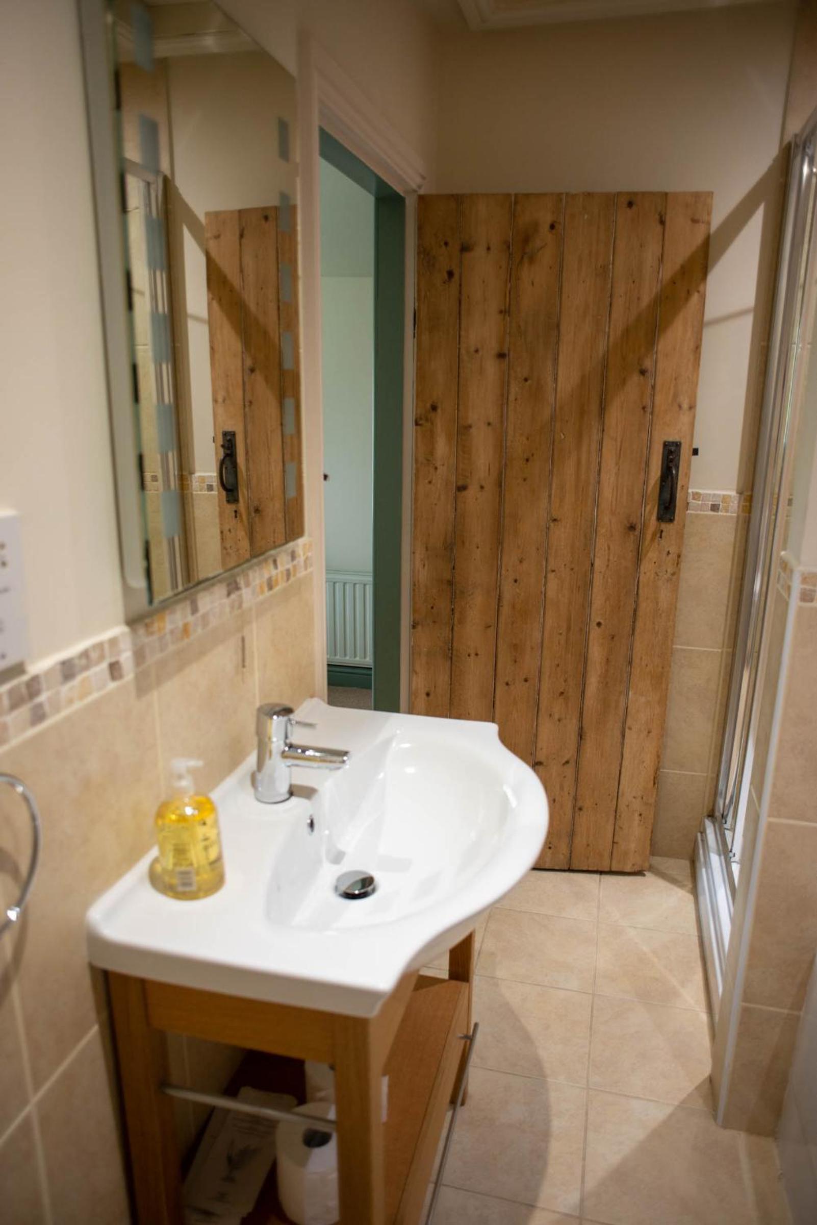 One-Bedroom House - Photo 3