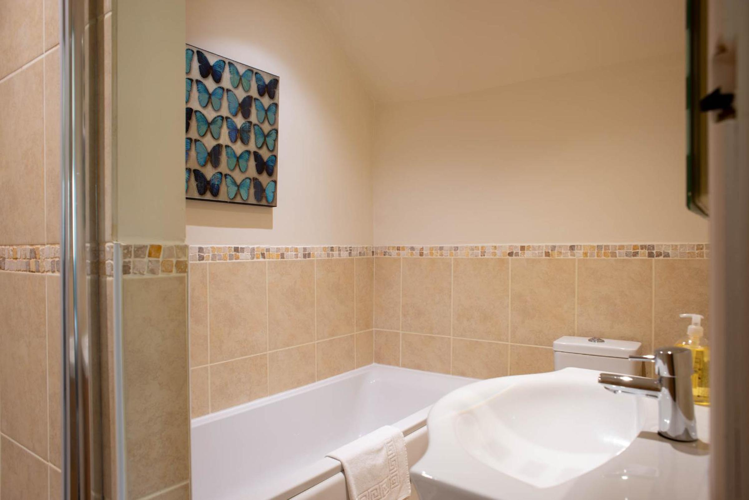 One-Bedroom House - Photo 6