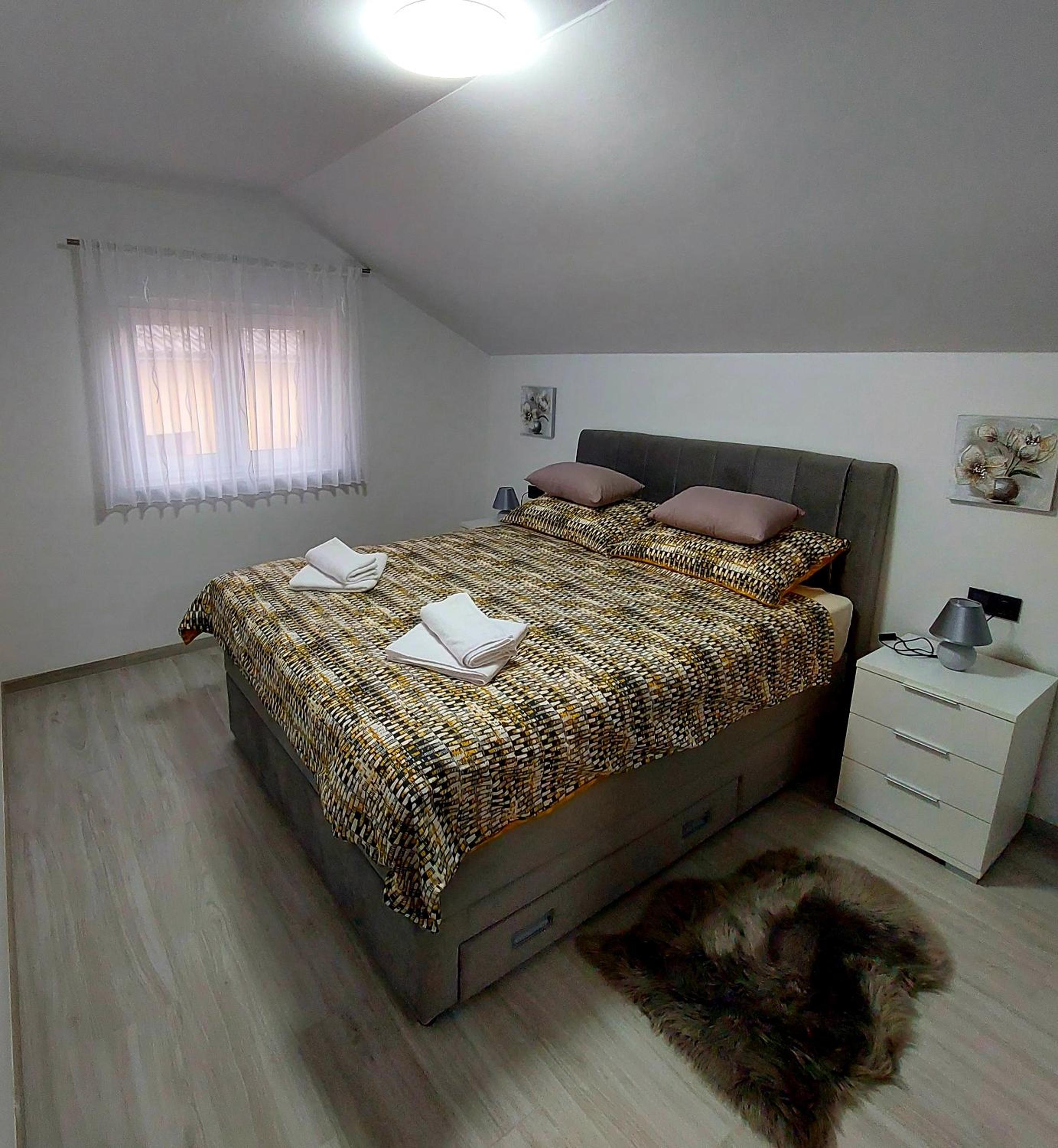 Three-Bedroom Apartment - Photo 7