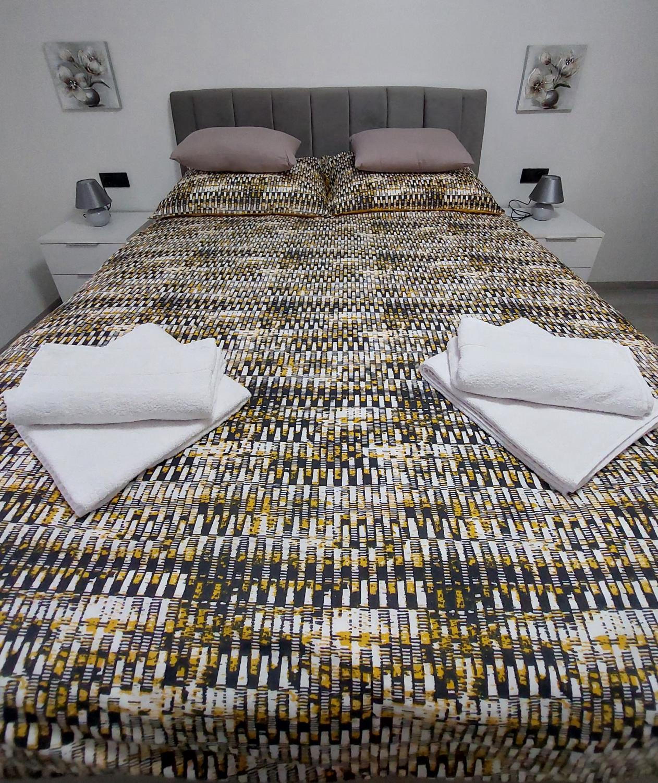 Three-Bedroom Apartment - Photo 6