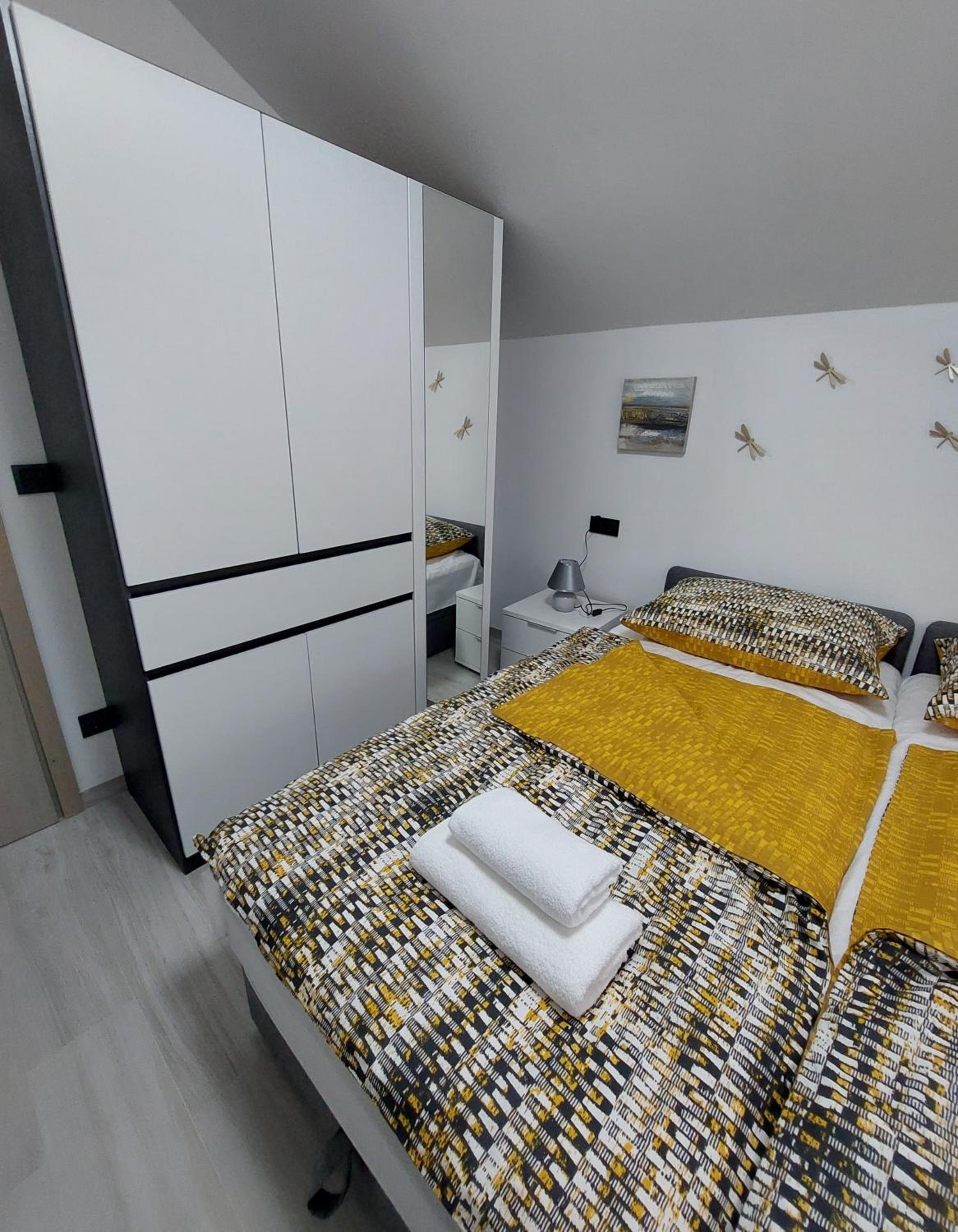 Three-Bedroom Apartment - Photo 31