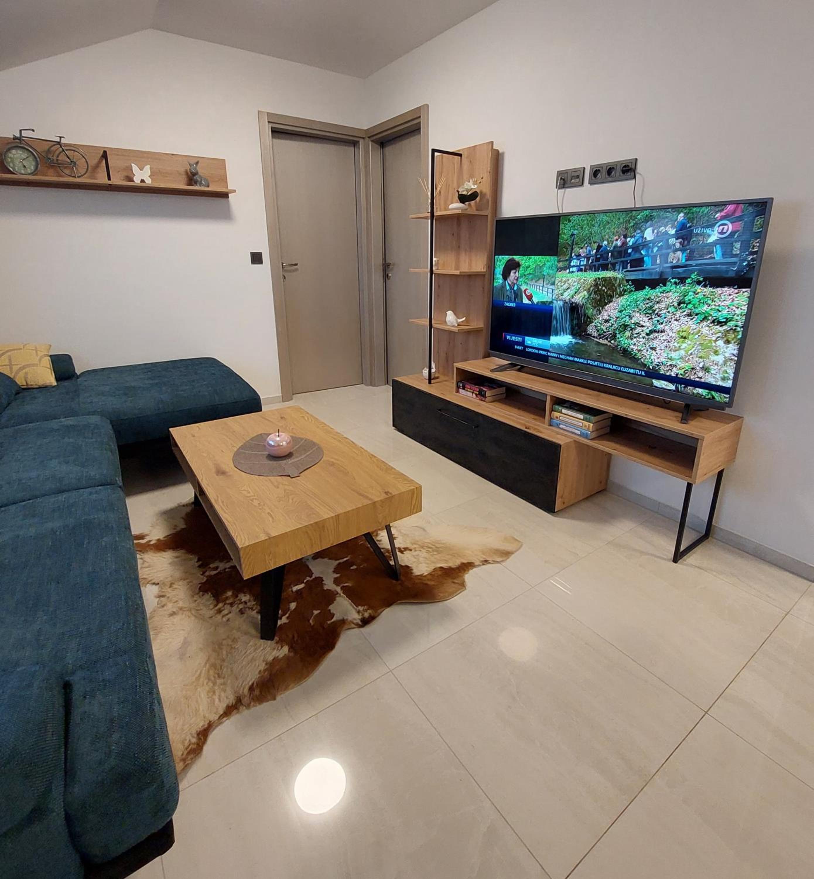 Three-Bedroom Apartment - Photo 27