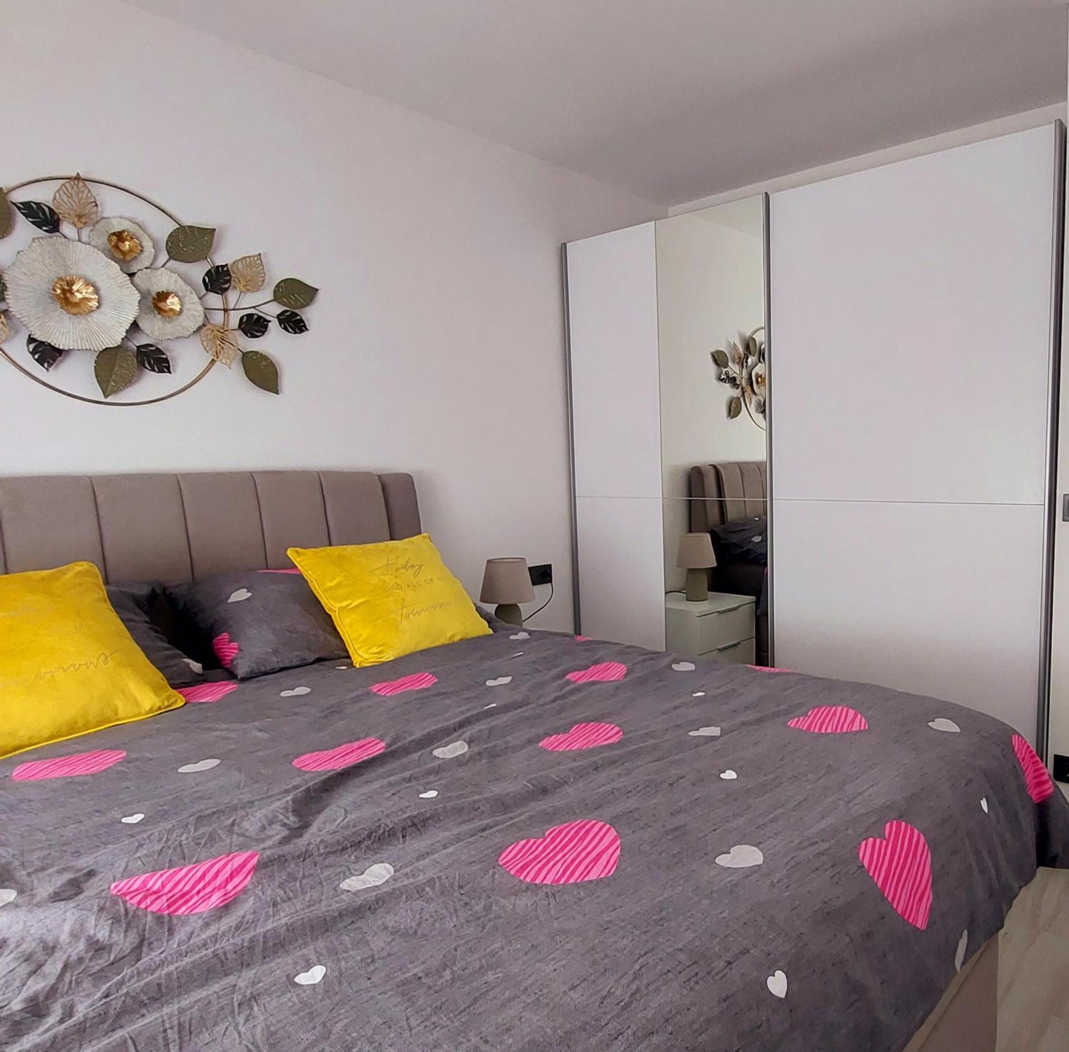 Two-Bedroom Apartment - Photo 19