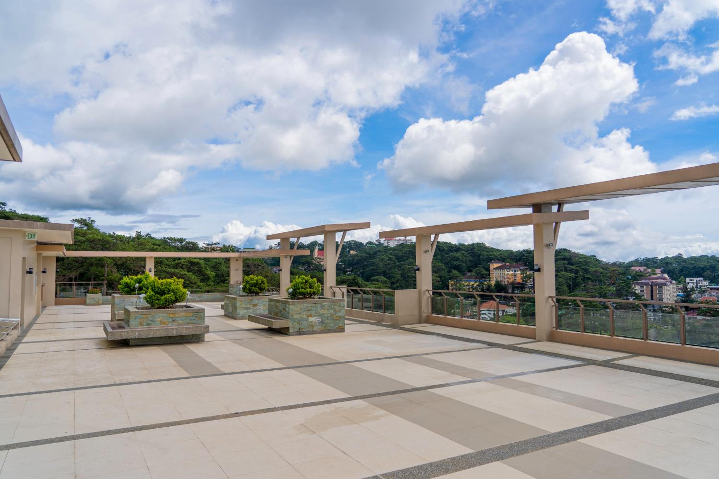 Apartment with Mountain View - Photo 51