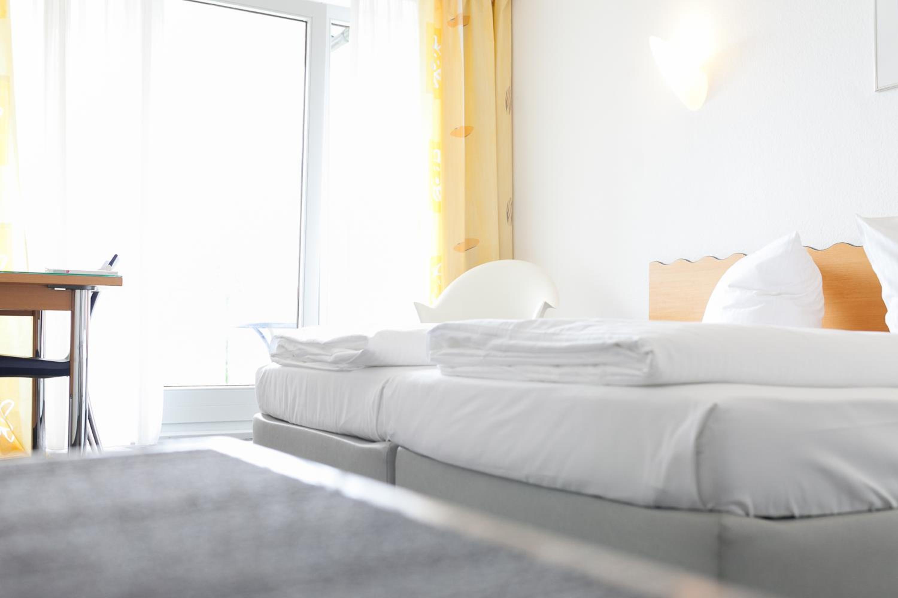 Superior Double Room with Balcony - Photo 2