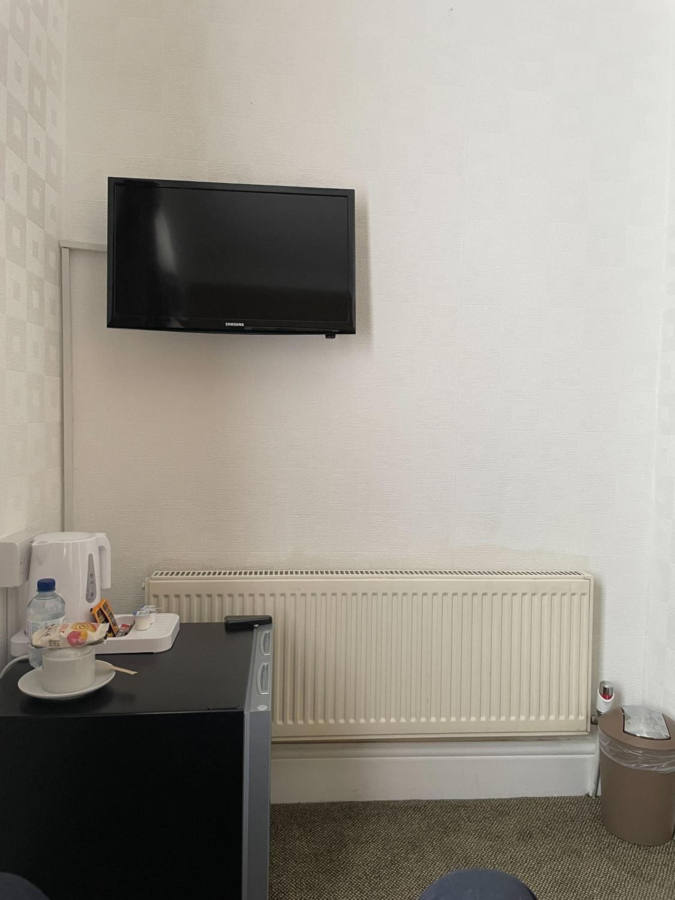 Single Room with Private External Bathroom photo 1