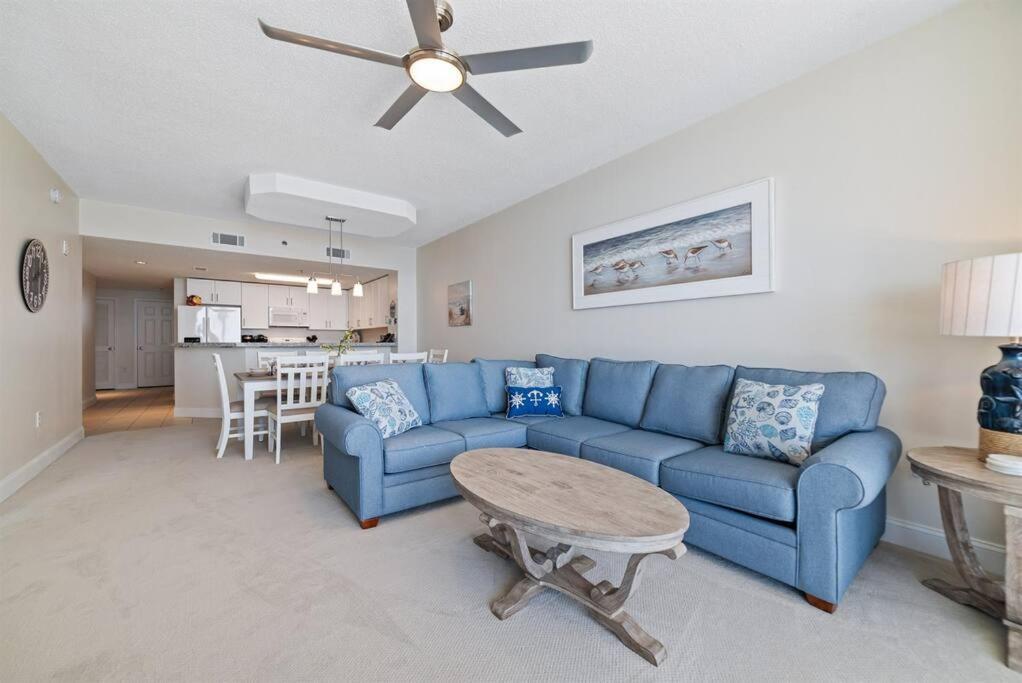 Three-Bedroom Apartment - Oceanfront photo 2