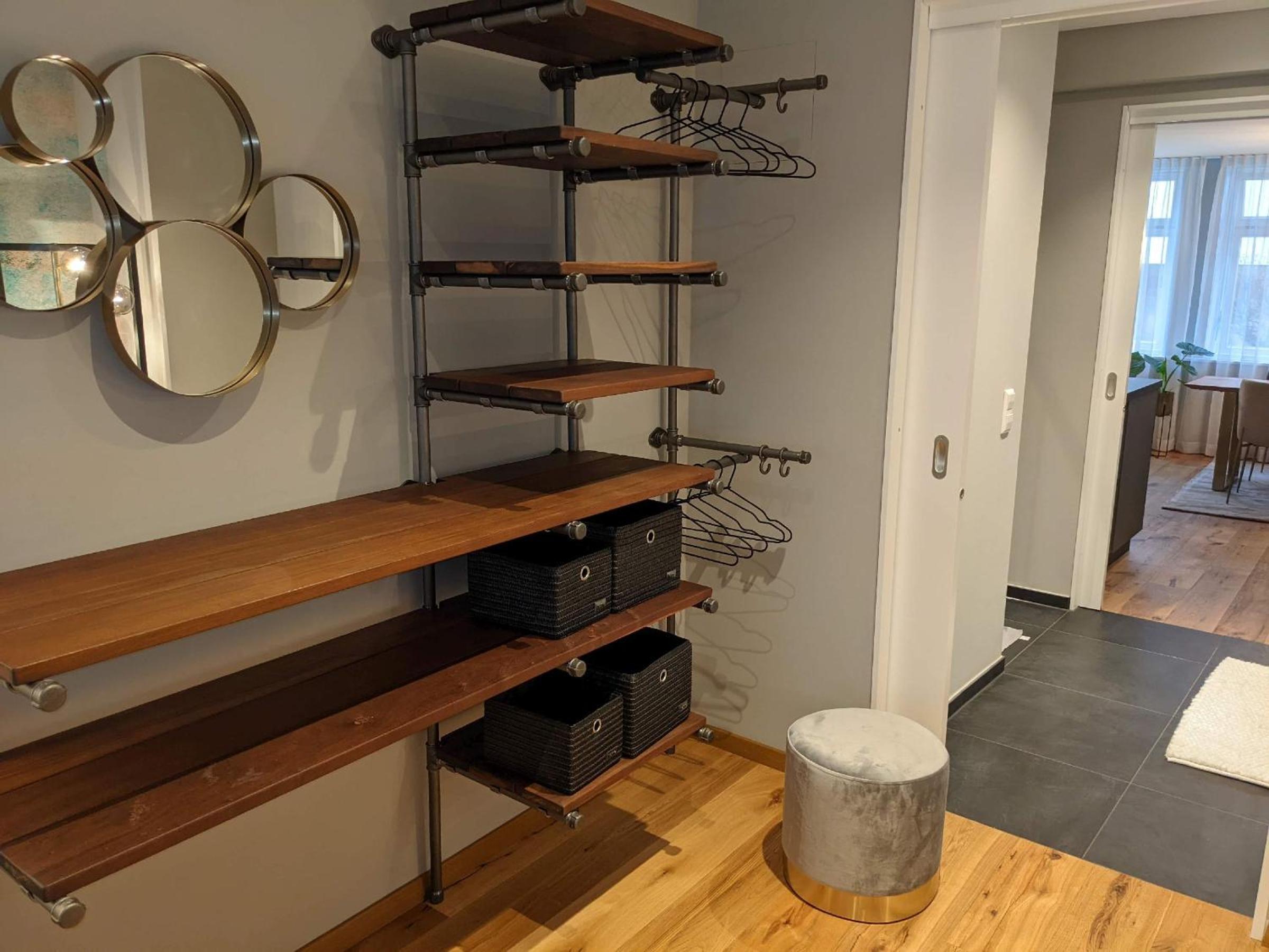 One-Bedroom Apartment with Lake View photo 2