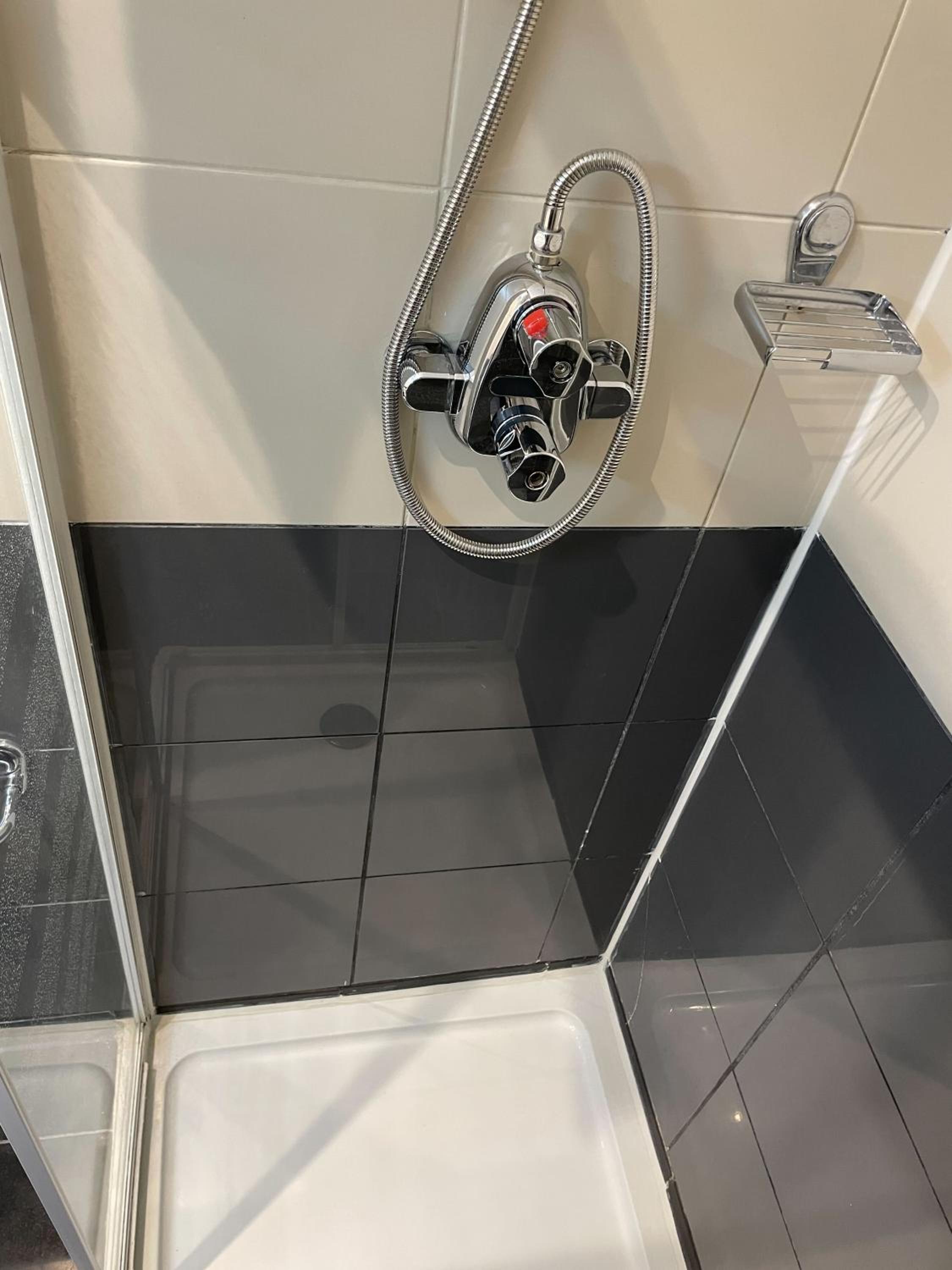 Single Room with Private External Bathroom photo 3