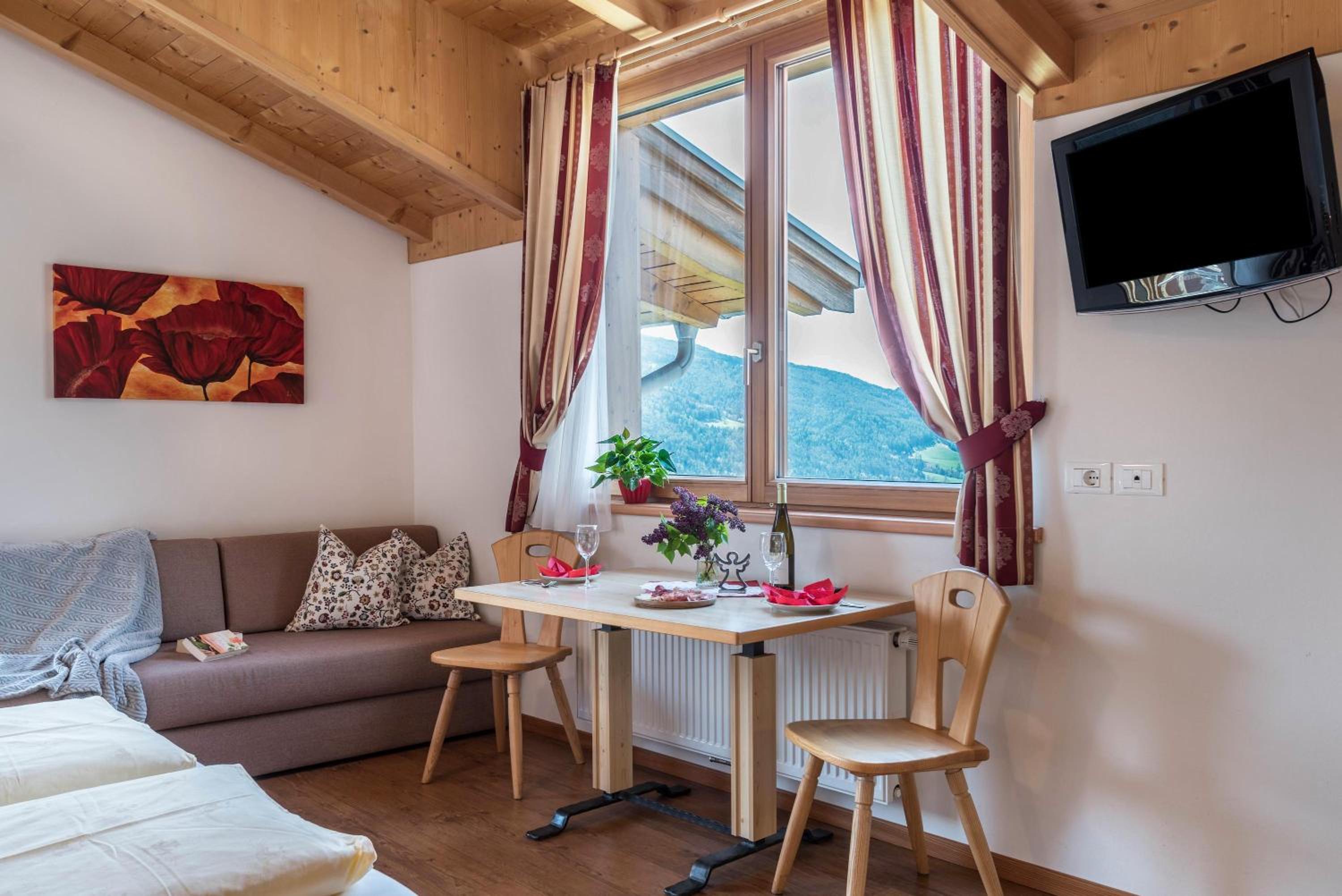 Superior One-Bedroom Apartment with Balcony