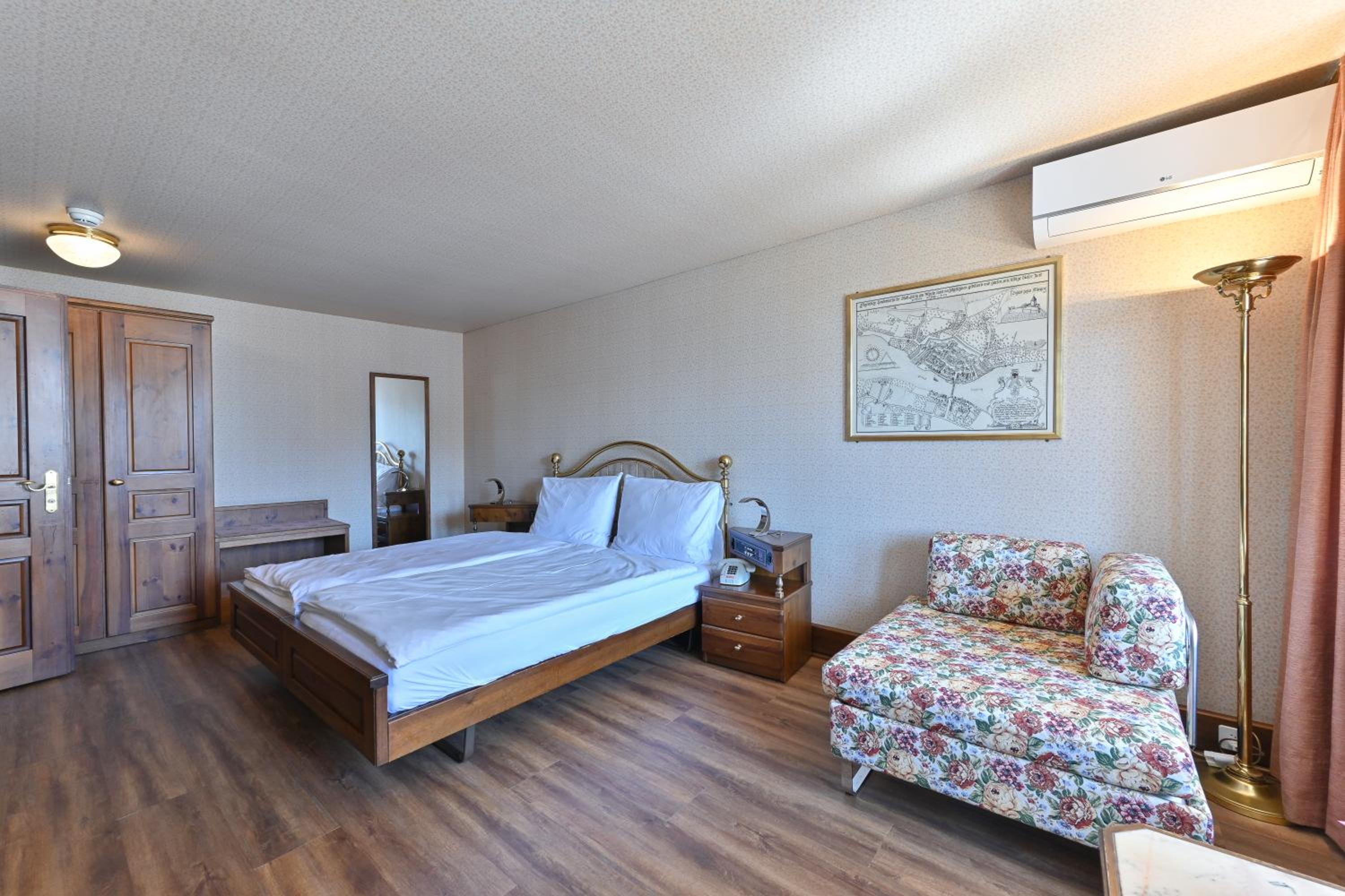 Classic Triple Room - Photo 7