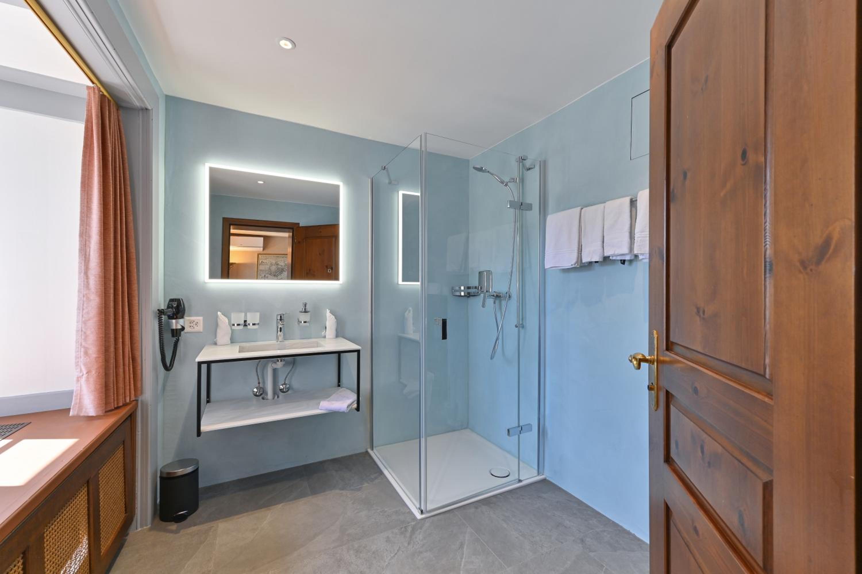 Classic Triple Room - Photo 6