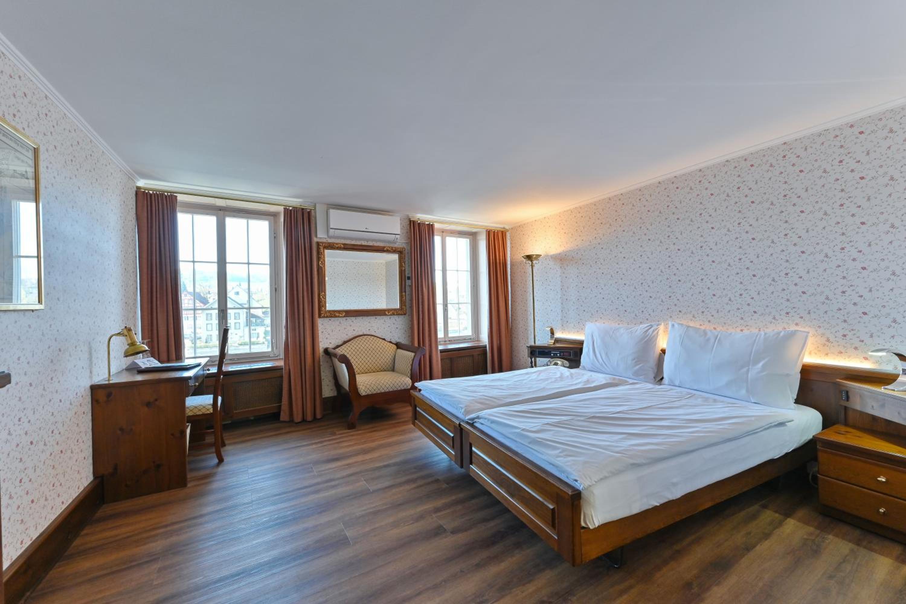 Double Room - Photo 7