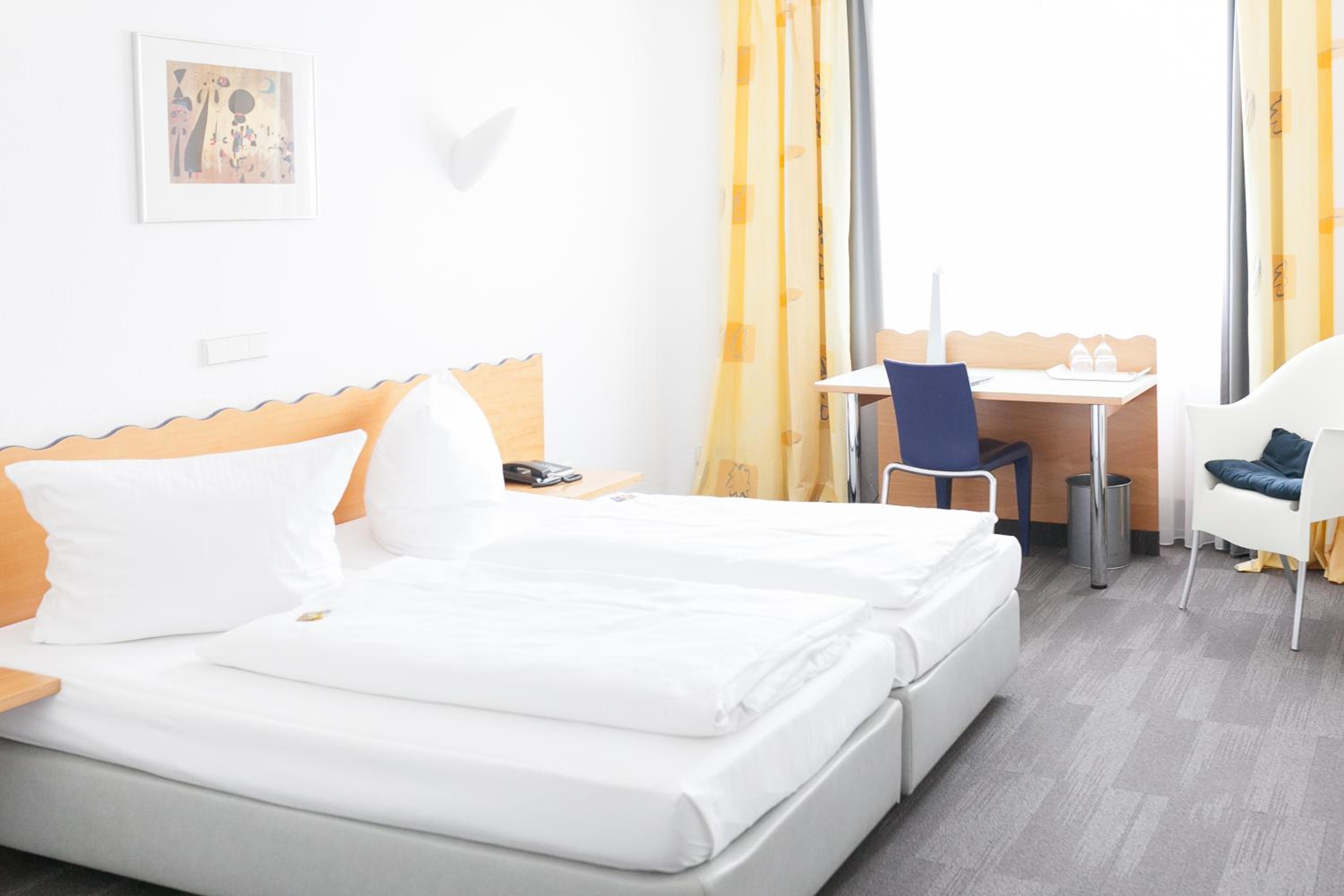 Double Room - Photo 7